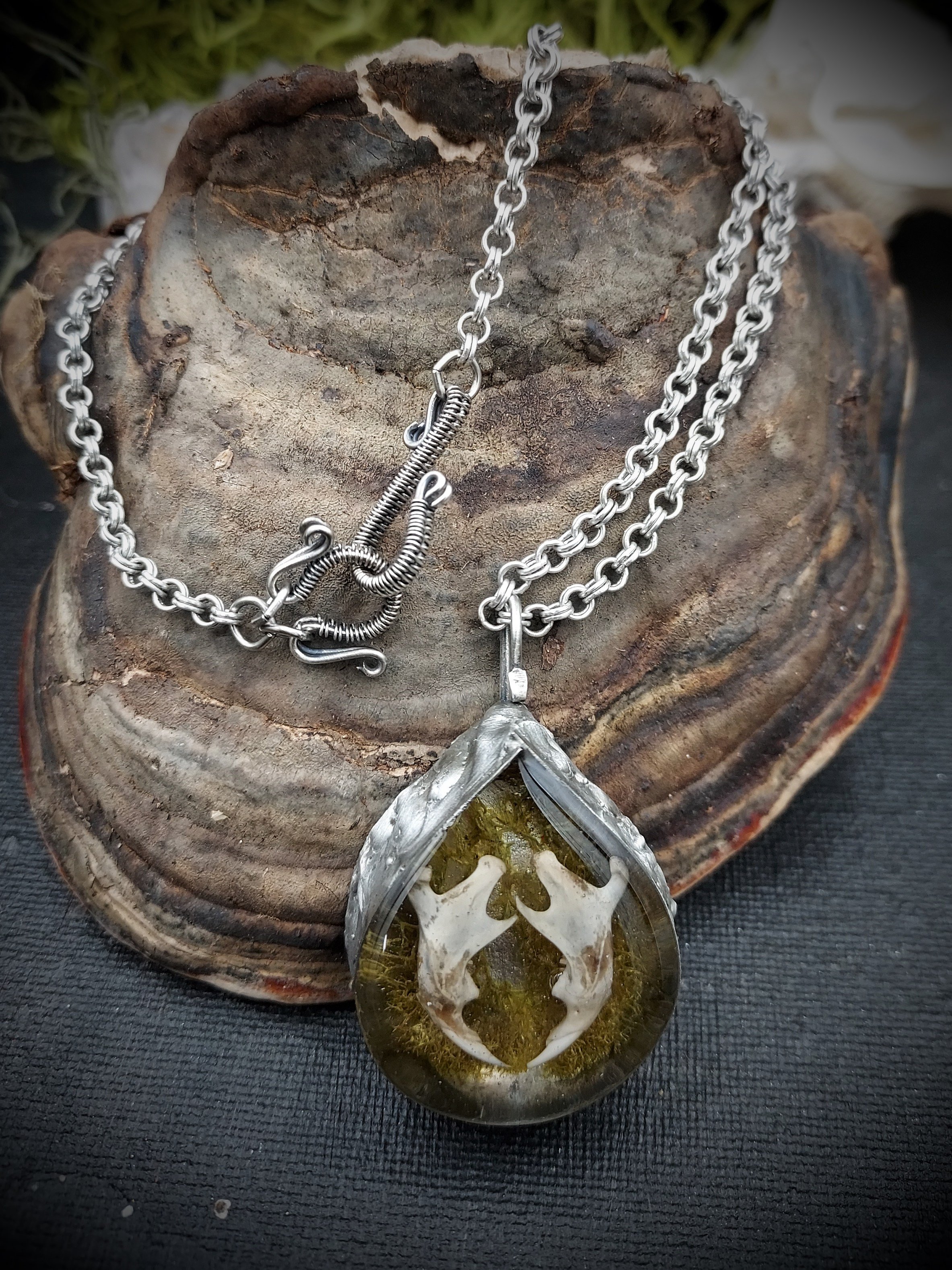 JawNecklace2.jpg