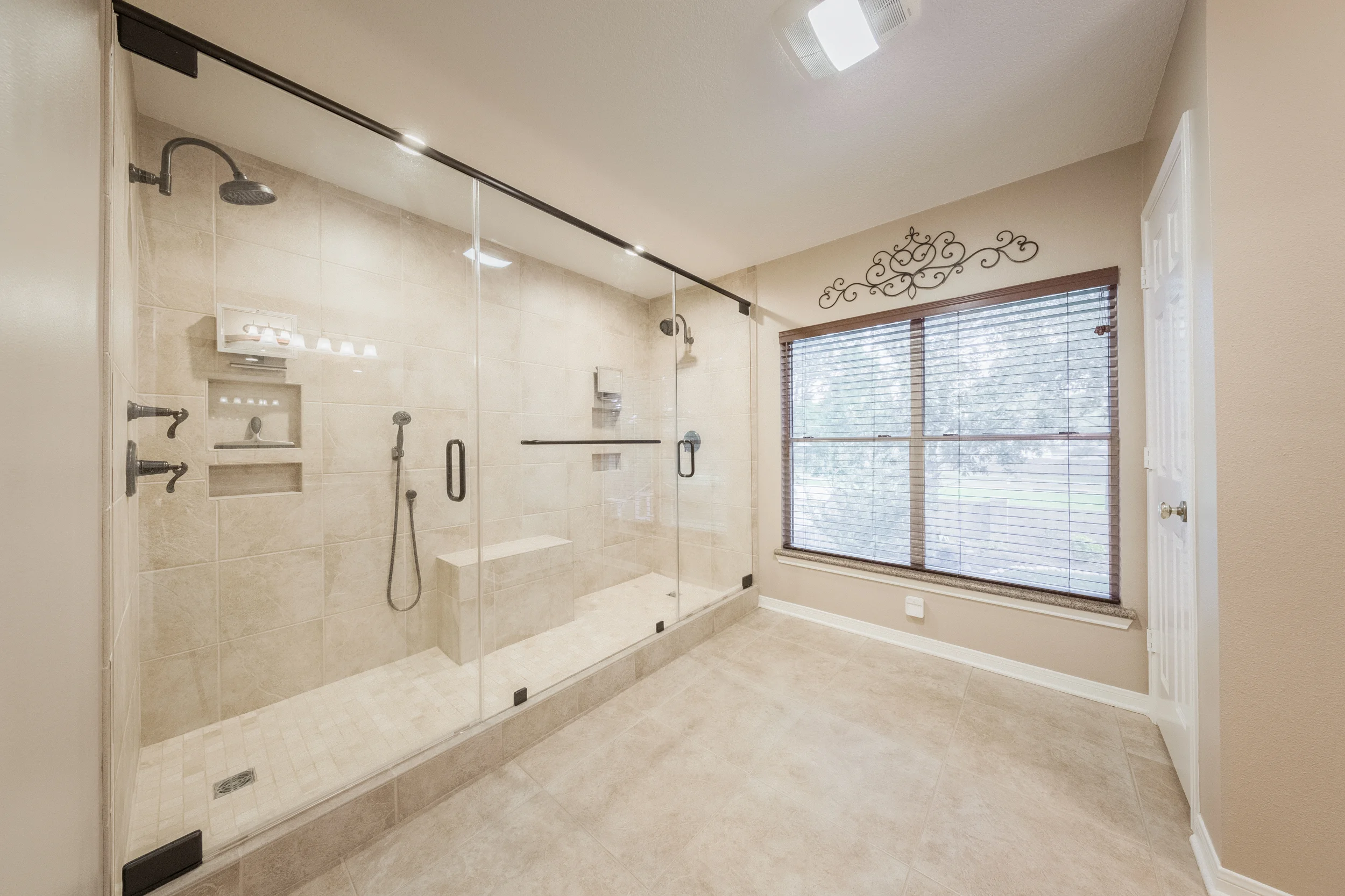 HAUSPICS - SpaceSquare - HiRes105.jpg