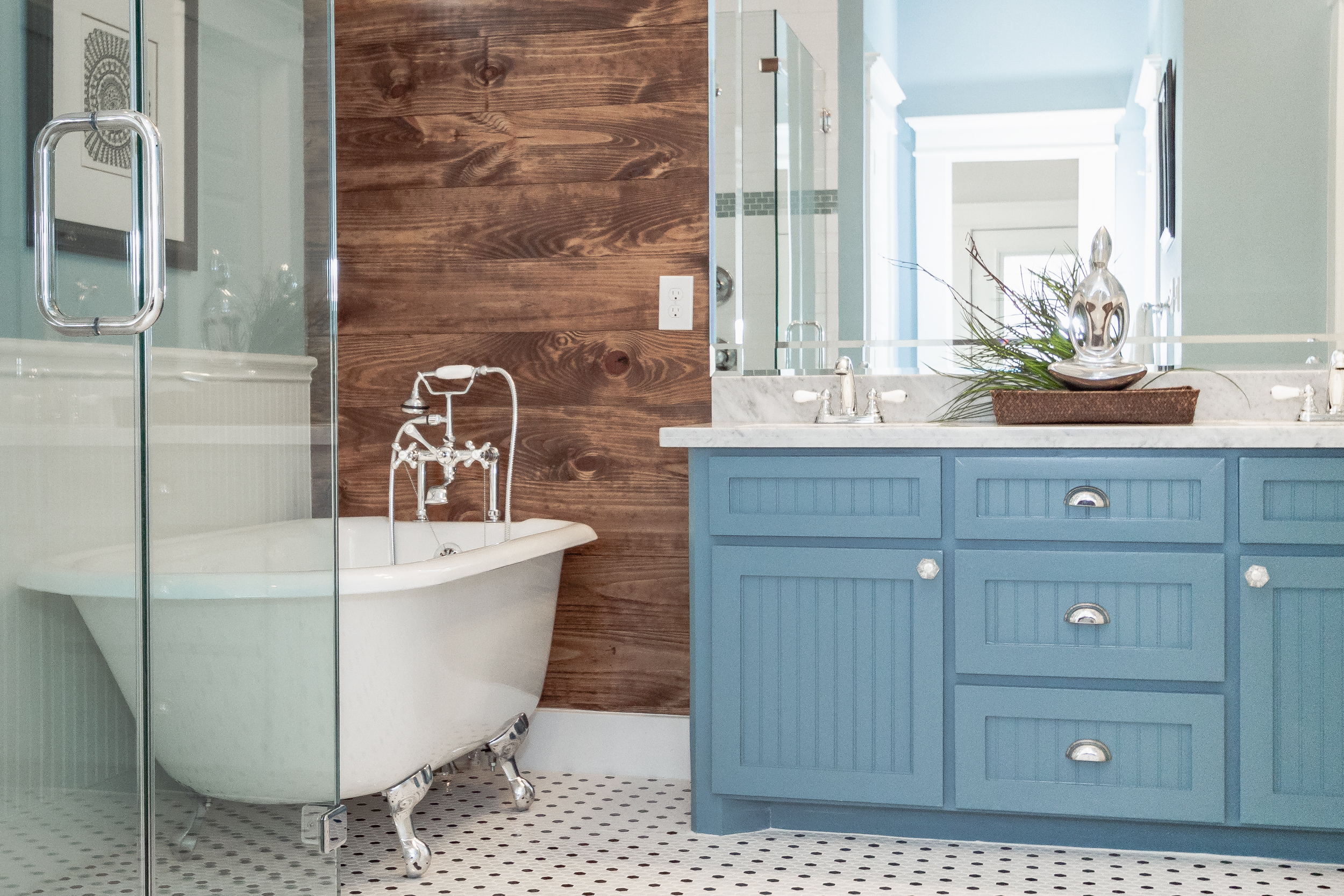 hauspics real estate photography bathroom chrome interior glass realtor kansas jorge duarte