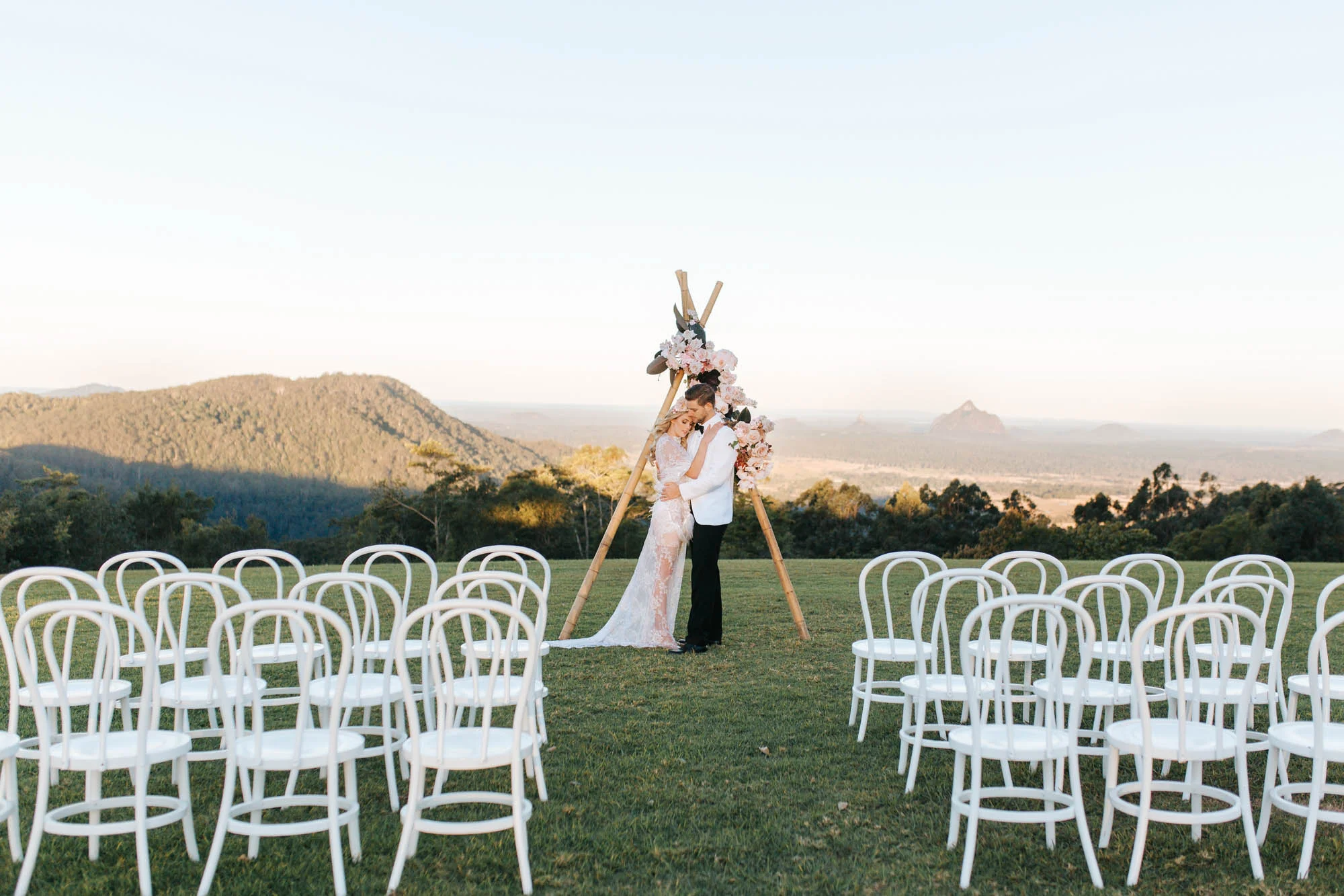 Mallory-Sparkles-Galleries-Wedding-Editorial-Spring-Awakening-20.jpg