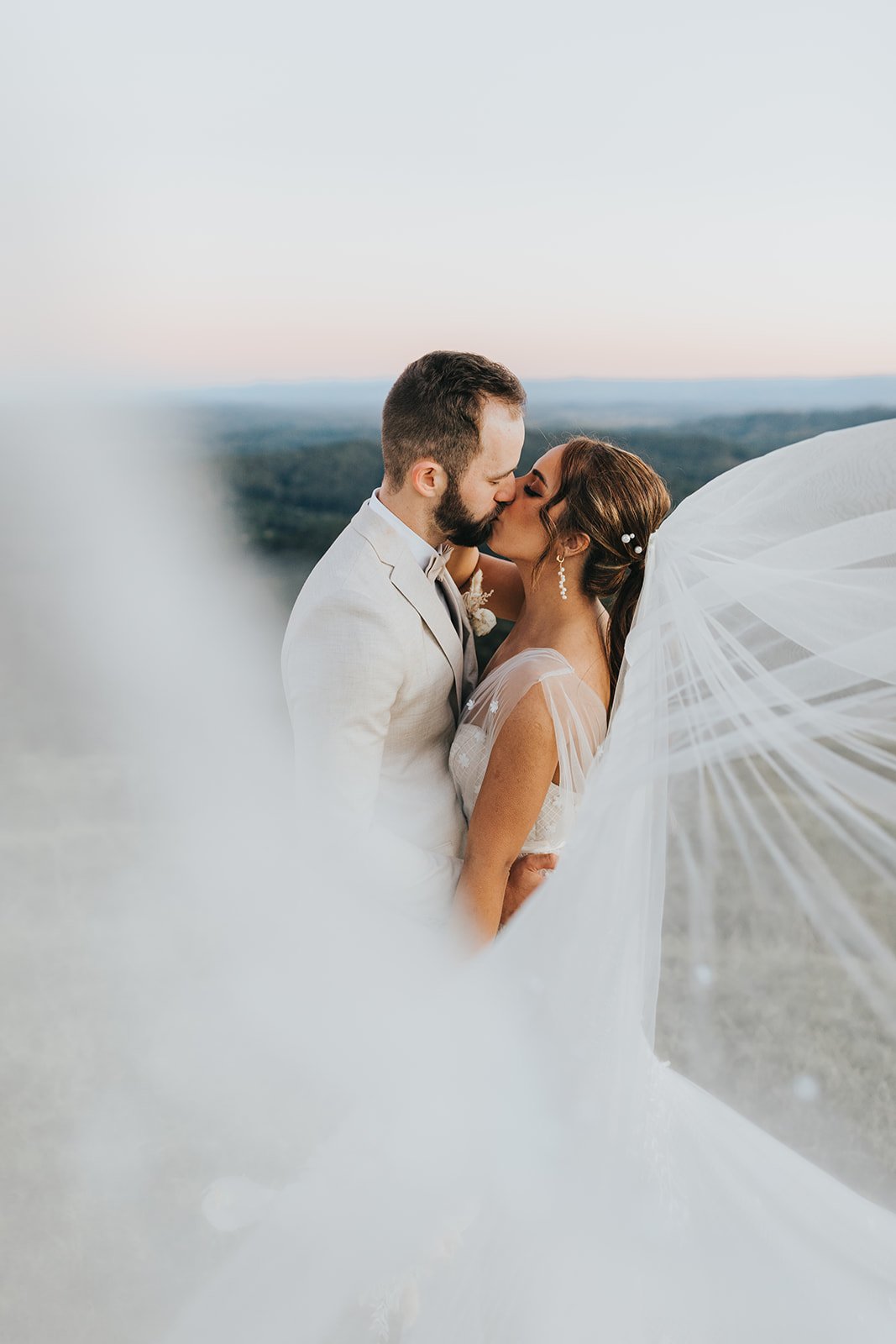 Sunshine Coast Hilltop Veil Trail Kiss