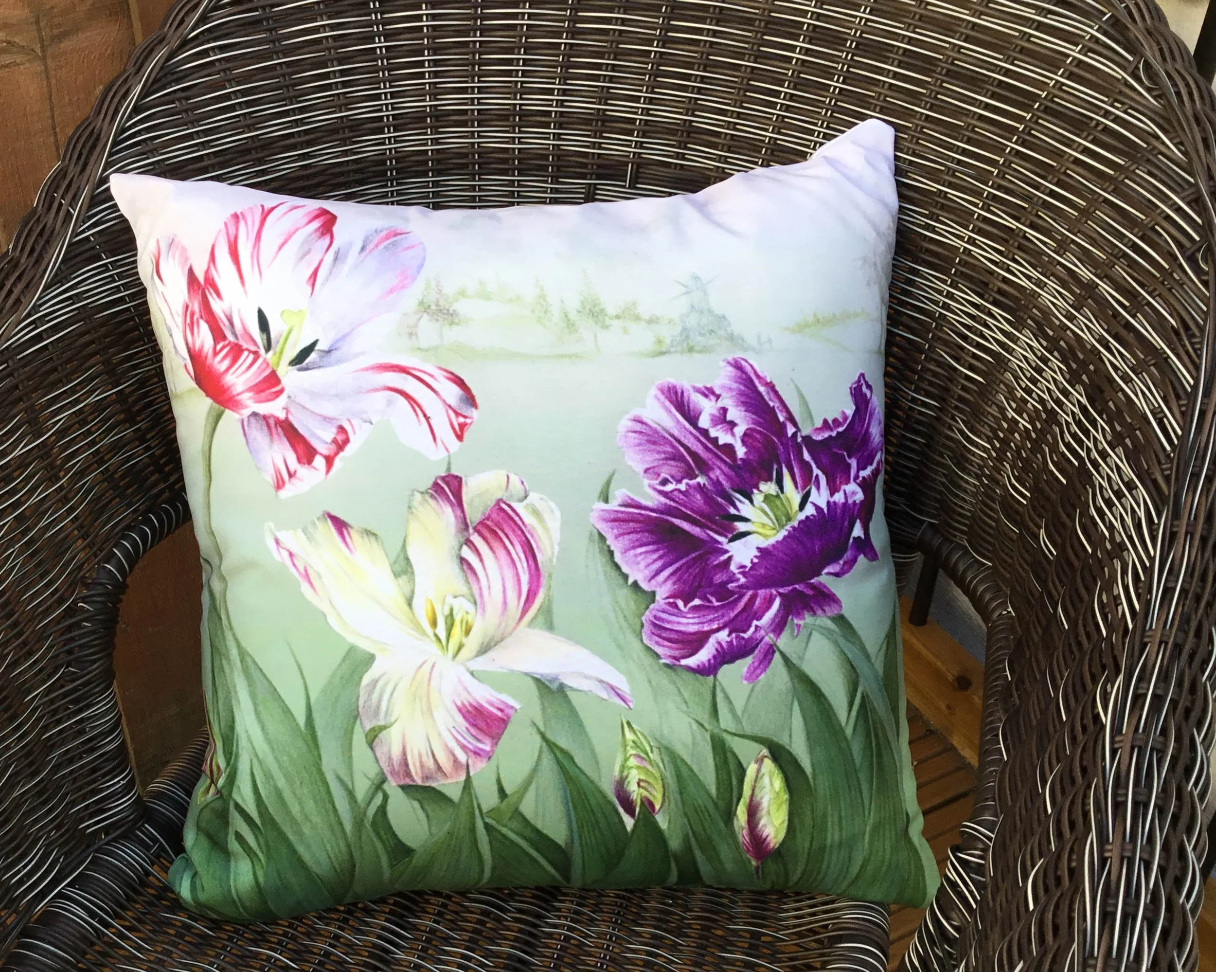 Cushion Set Tulip Scene.jpg