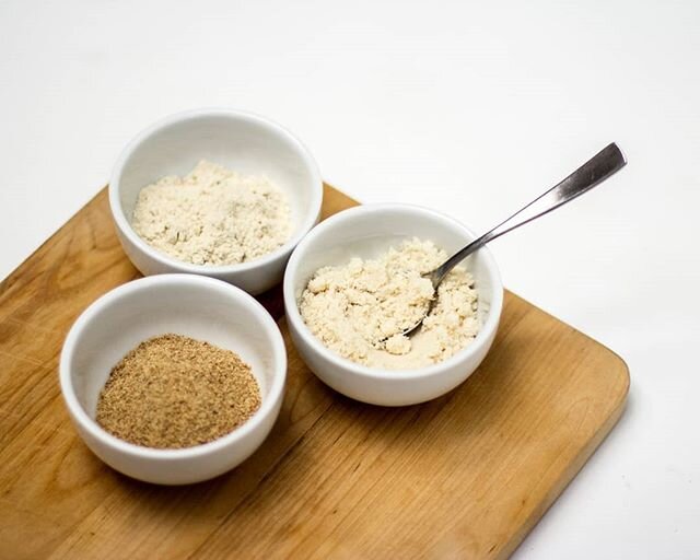 To make our treats low cal, gluten free and good for you, we've got creative using alternatives to regular white flour.
​
​Meet Quinoa flour, Almond flour and Flax meal, all superfoods their own right! We use a balanced 'Flour Mix' of these products 