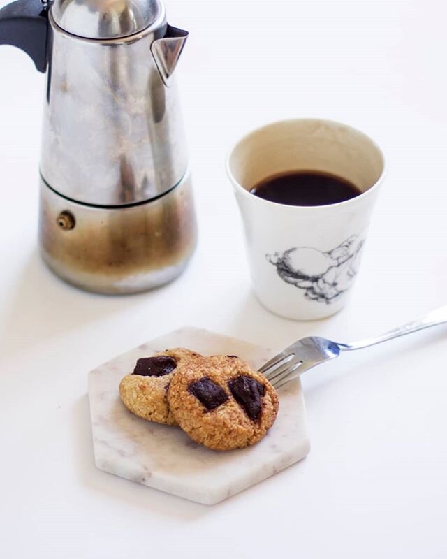 Happy hump day! ​
​Cookies and coffee, anyone?