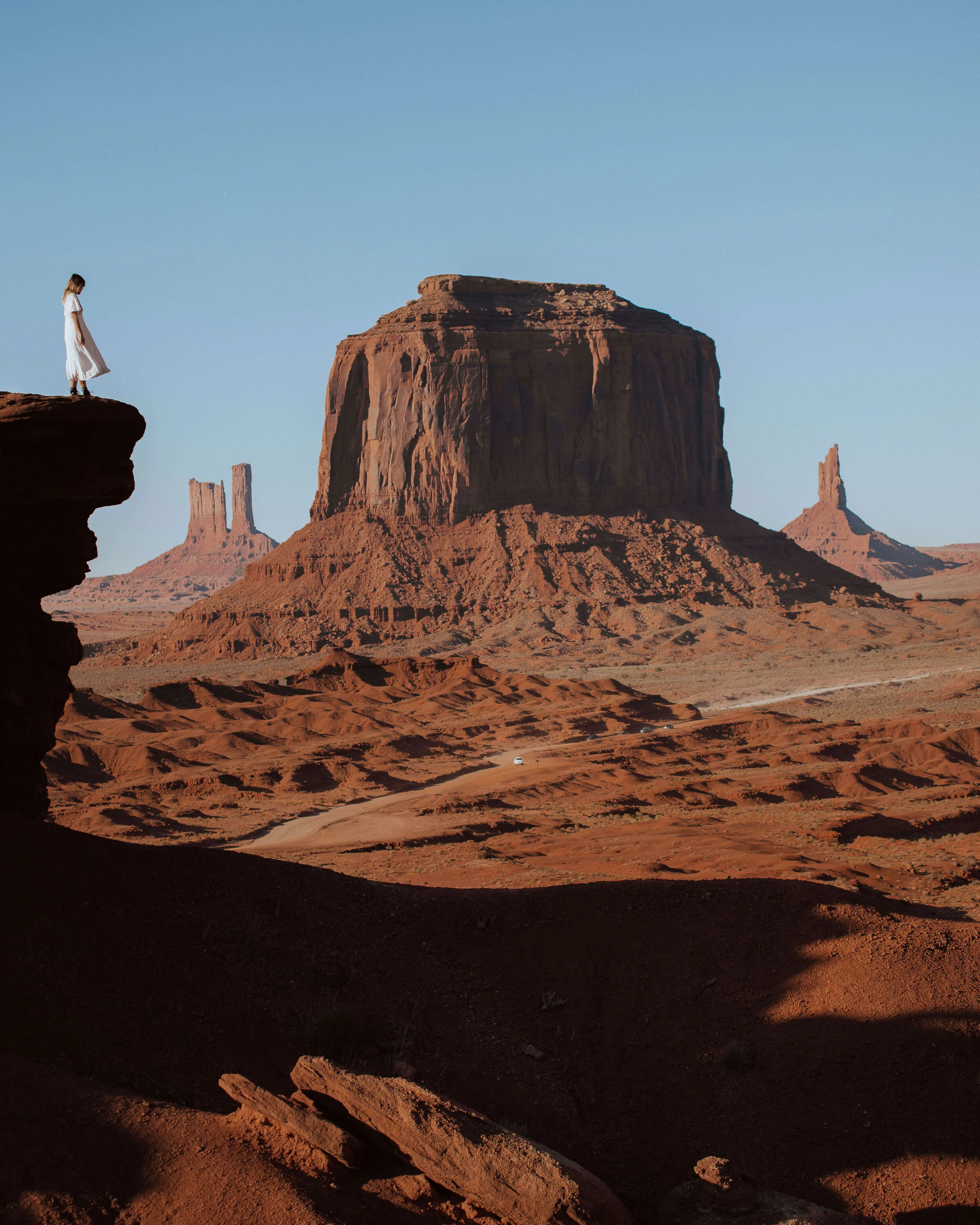 Monument Valley. Get the perfect 2 week itinerary for a Southwest US road trip here through California, Nevada, Utah, and Arizona. #usroadtrip #southwestusa | southwest us travel | southwest usa roadtrip | usa road trip ideas | southwest usa road tr…