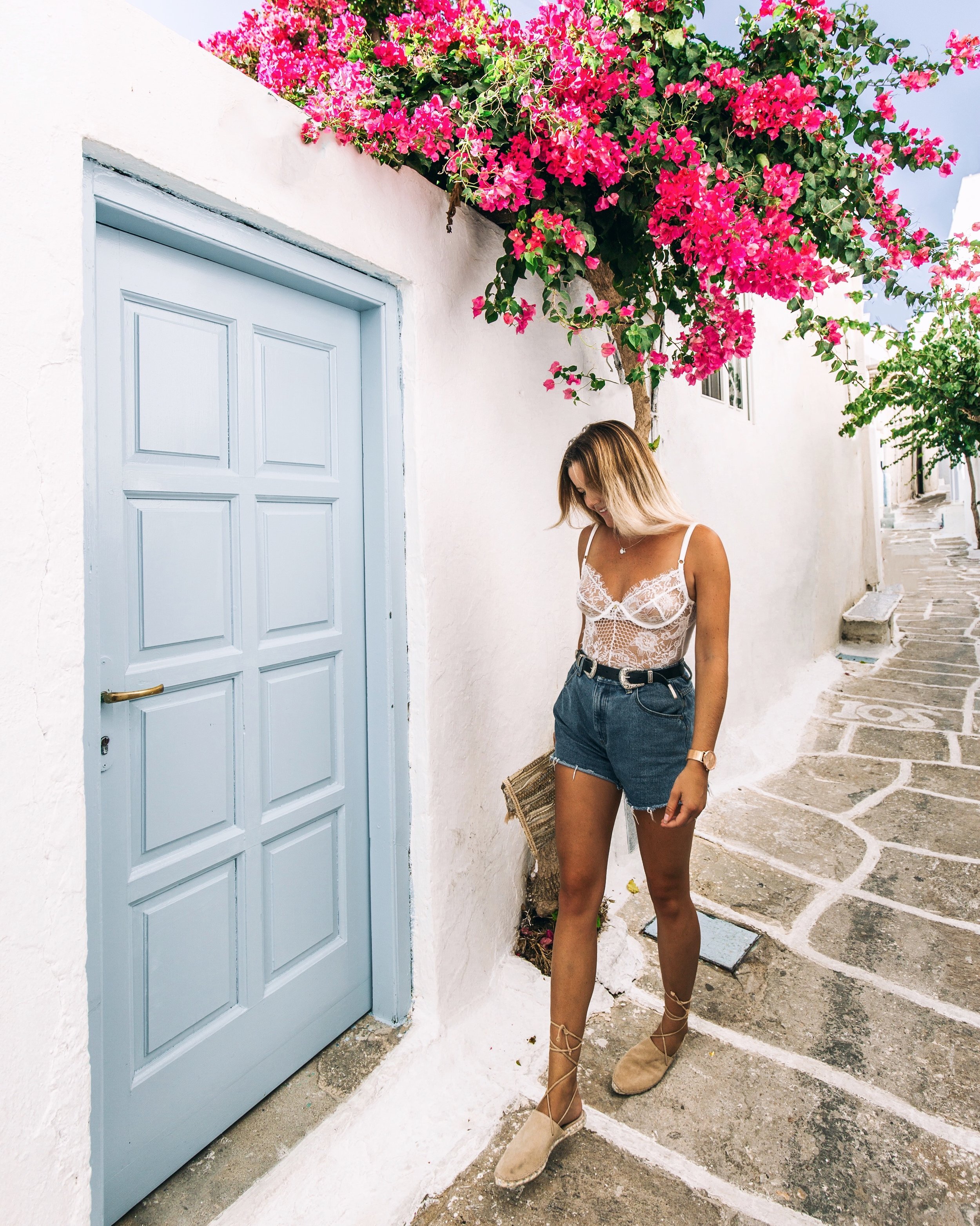  After spending summer in Greece living on Ios, this Ios Greece photography guide will inspire you to book your own trip. Get tips on where to eat in Ios and the best photo spots in Ios Greece. | ios greece photography | ios greece things to do in | 