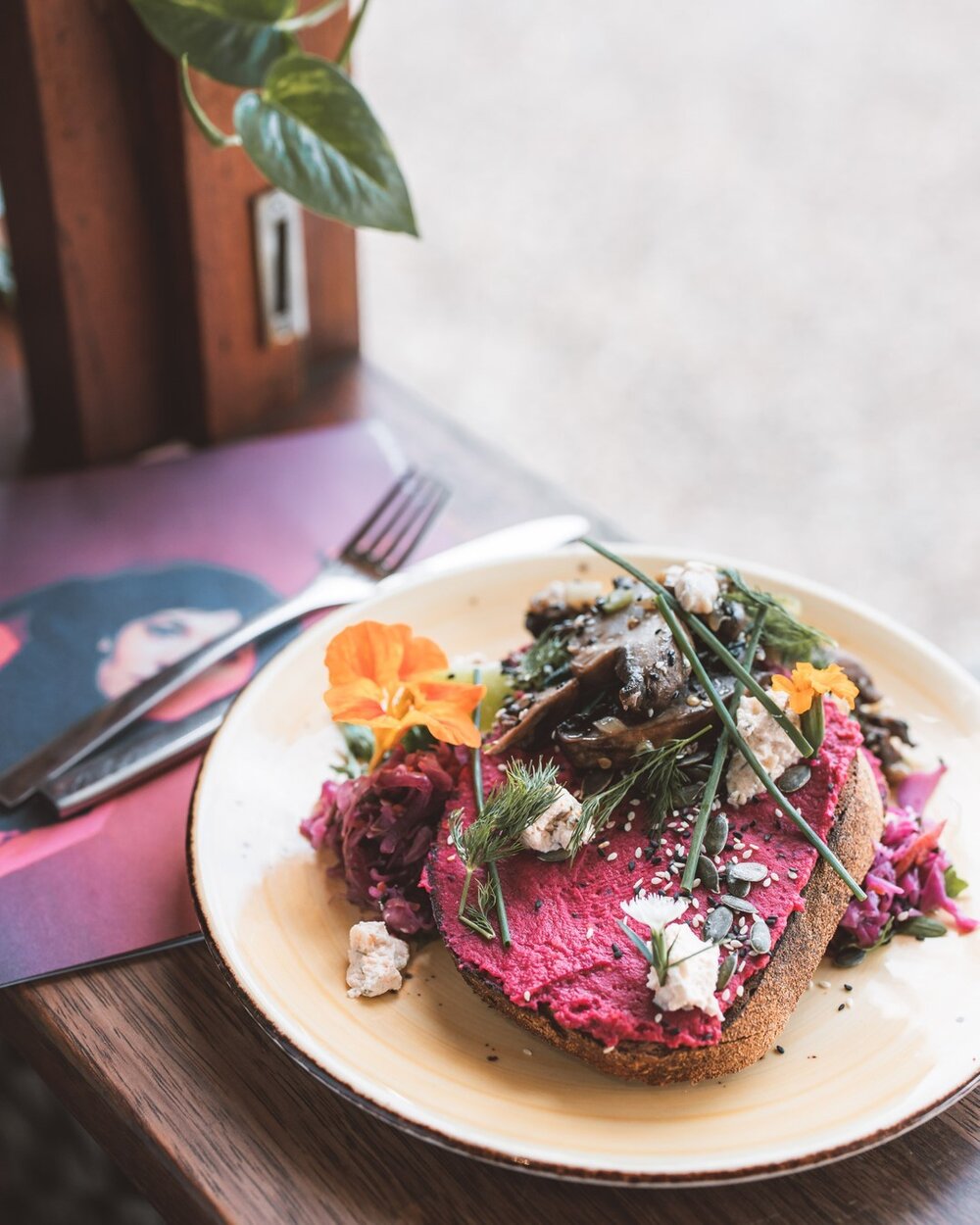  Niche &amp; Co Gold Coast. This guide to the best cafes in Gold Coast Australia includes the best breakfast spots in Gold Coast and the best vegan cafes in Gold Coast. Find the best cafes in Burleigh Head, Palm Beach, and more of the best places to 