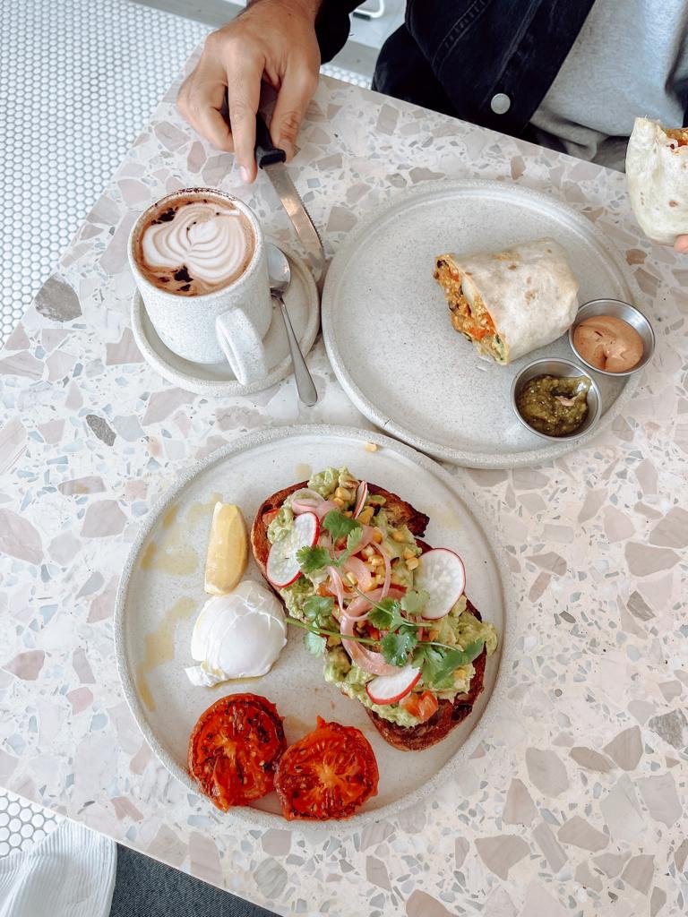  Palm Springs Gold Coast. This guide to the best cafes in Gold Coast Australia includes the best breakfast spots in Gold Coast and the best vegan cafes in Gold Coast. Find the best cafes in Burleigh Head, Palm Beach, and more of the best places to ea