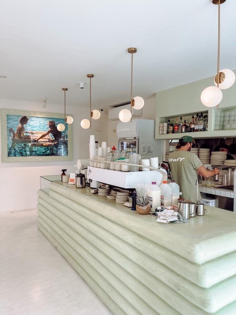  Palm Springs Gold Coast. This guide to the best cafes in Gold Coast Australia includes the best breakfast spots in Gold Coast and the best vegan cafes in Gold Coast. Find the best cafes in Burleigh Head, Palm Beach, and more of the best places to ea