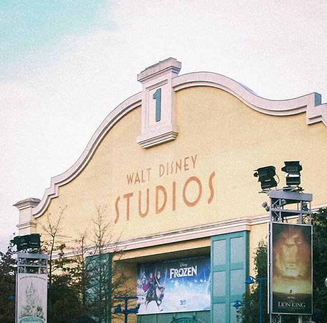 A brilliant submission for DAY 18&rsquo;s theme &ldquo;THROWBACK THURSDAY&rdquo; by @elloitskath, from a trip to Disneyland Paris back in 2014! We love the vintage feel🙌🏼✨ Tag #TheSnapshotClub to get featured.