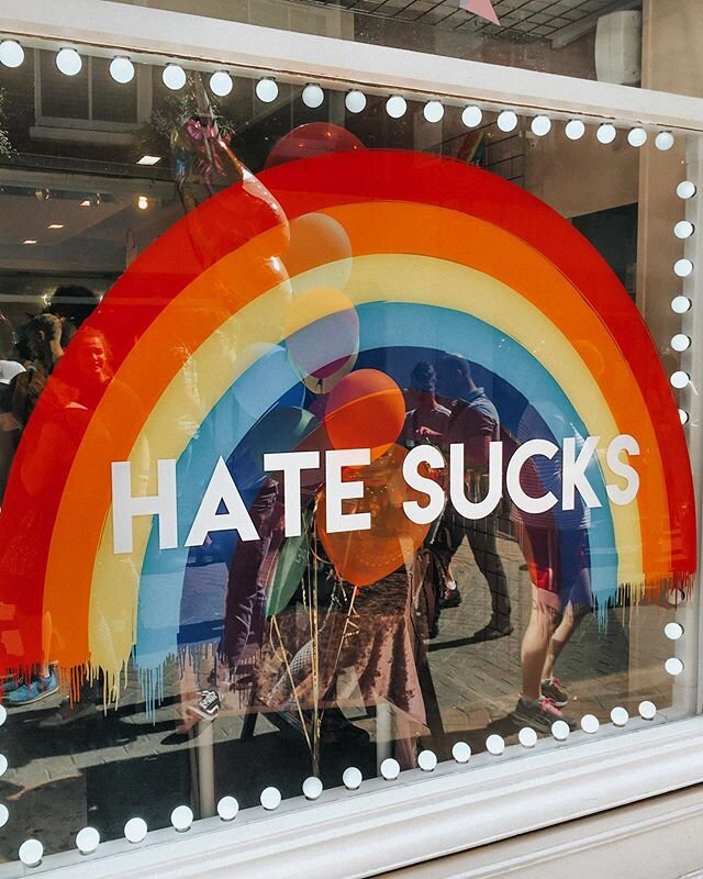 🏳️&zwj;🌈 Happy Pride everyone from The Snapshot Club! Love is love and we will always be a safe place for everyone✨ Be proud of who you are and shine bright! ❤️🧡💛💚💙💜 #TheSnapshotClub (📸: @saamcarr)