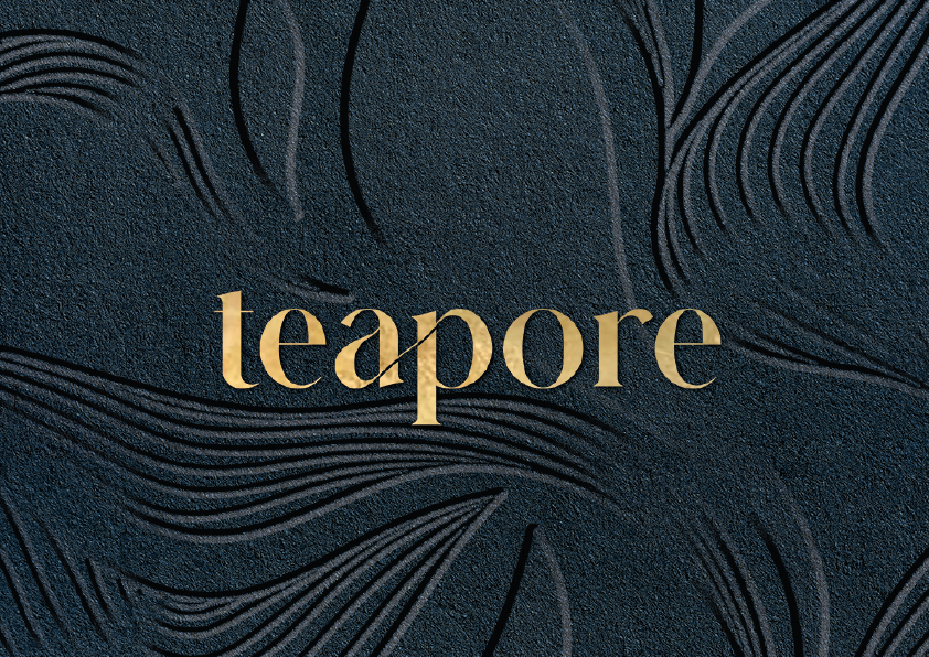  A delightful unison of tea leaves and cosmetics, utilising the natural benefits within blue tea, to create a premium skincare &amp; make-up range 