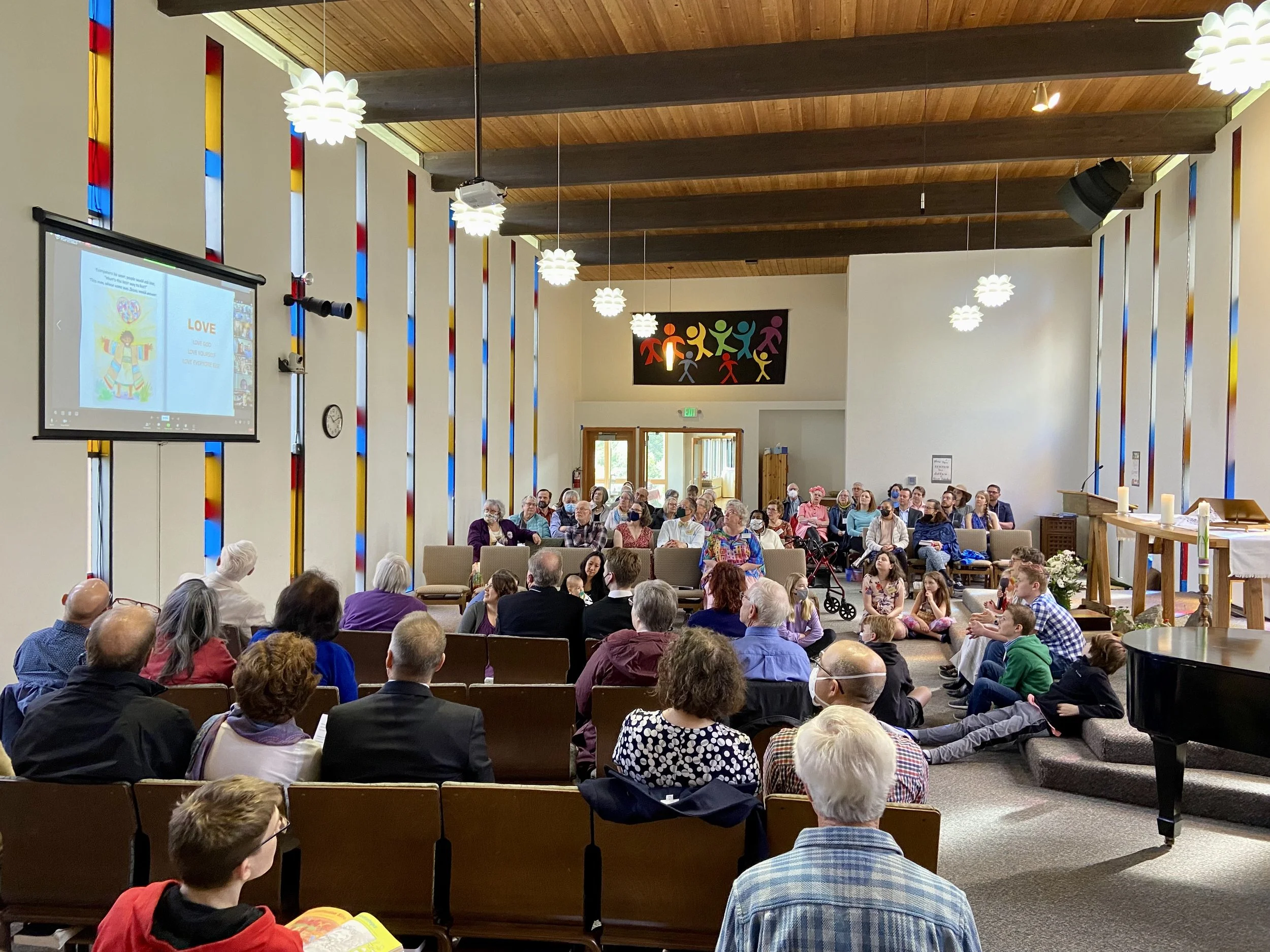 Living into being a hybrid worship community