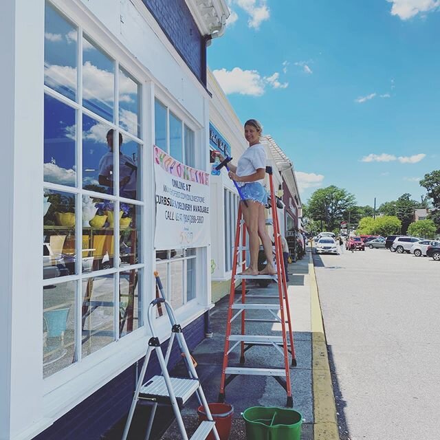 Making things pretty!!! #windowwashing #someonehastodoit #sparklingclean #westhamptonrva