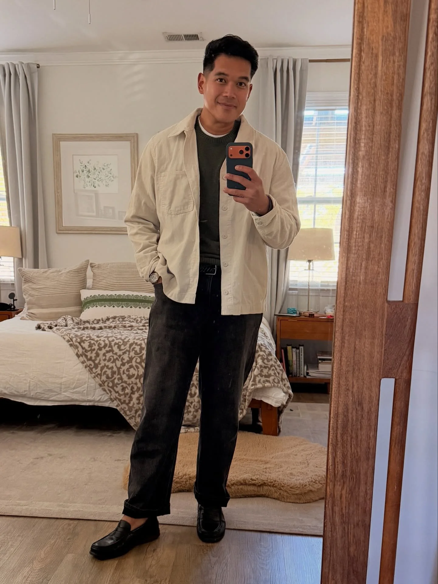 Weekly fits + photo dump 📸

1. Strolling around @americangardens.chs 
2. Batching @deathandcompany martinis for @candice__lorraine 
3. Finishing up projects for @weberranchvodka 
4. BTS with @kirkrobert for @fahertybrand 
5. New pieces from @manresa