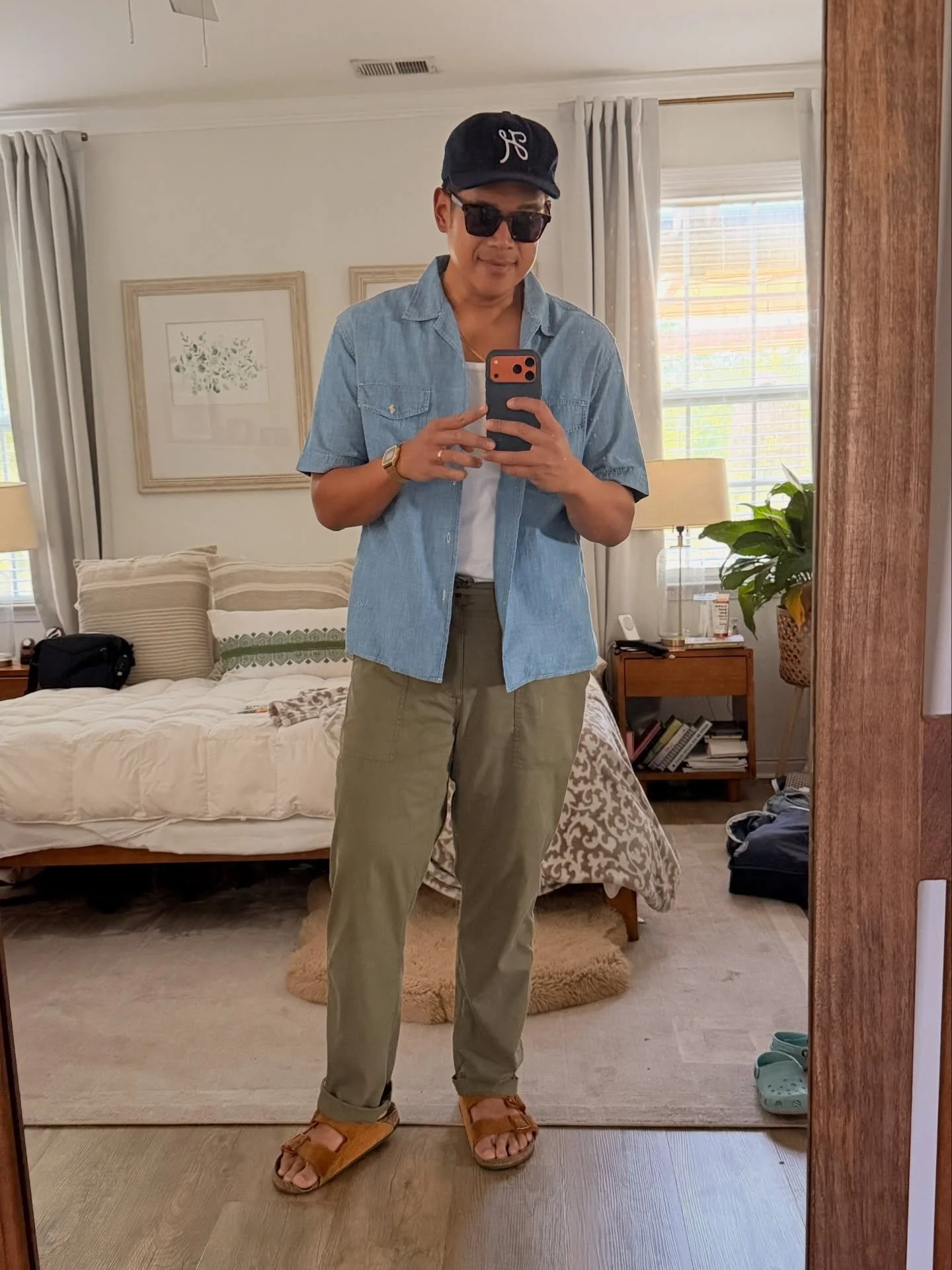 Weekly fits and photo dump here in Charleston.

1. Helping out my buddy @moloughlin91 for @enzymedica 
2. @sonyalpha creative space at Middleton place
3. Adventure day at kiawah with the fam
4. Belt bar opening at @claytonandcrume 
5. Some shots aren