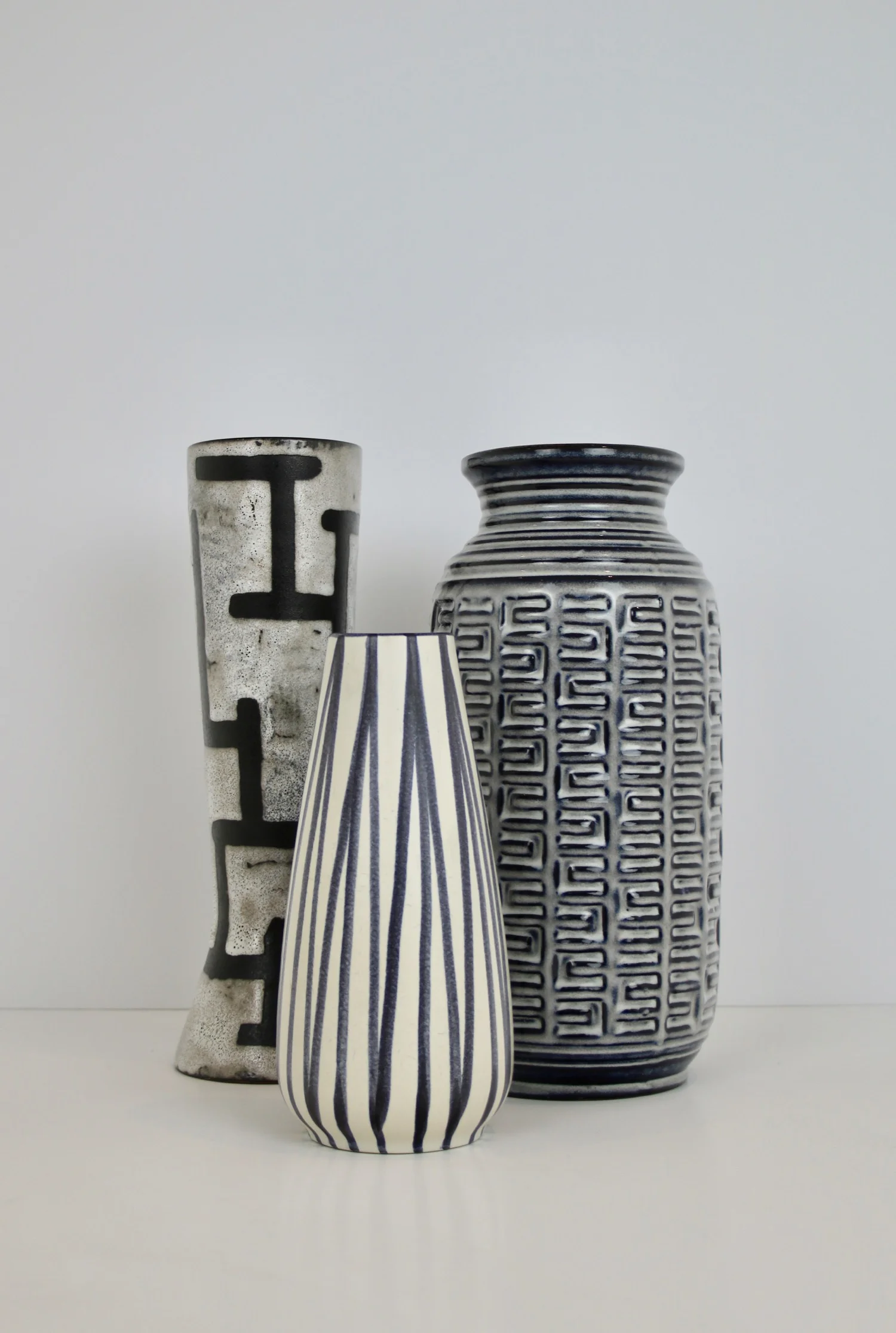 Vase Eckhardt & Engler blue striped pattern H22 5 — THE odd ONE OUT IMG 4565