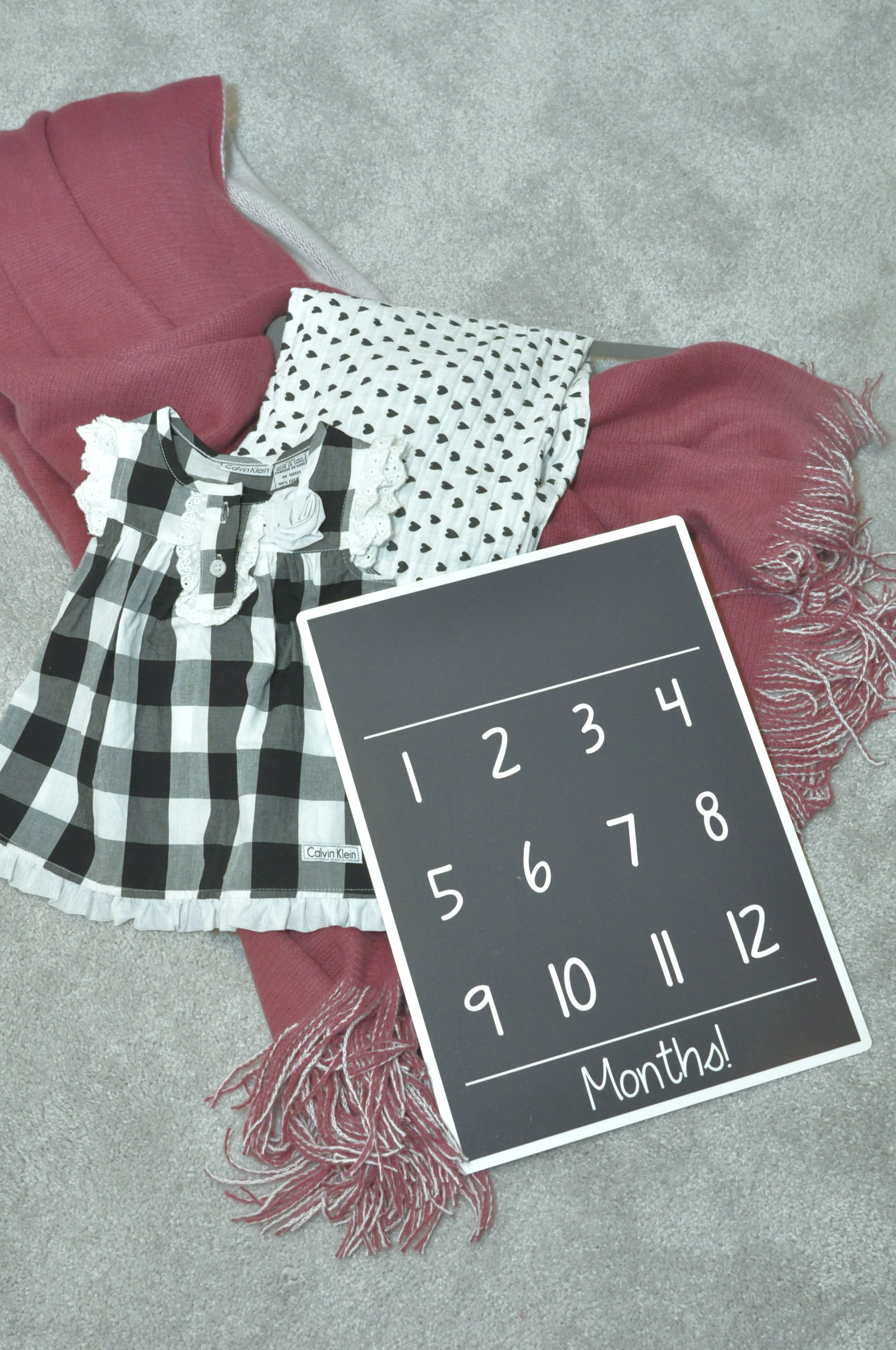 Neutral Baby Monthly Board Girl.jpg