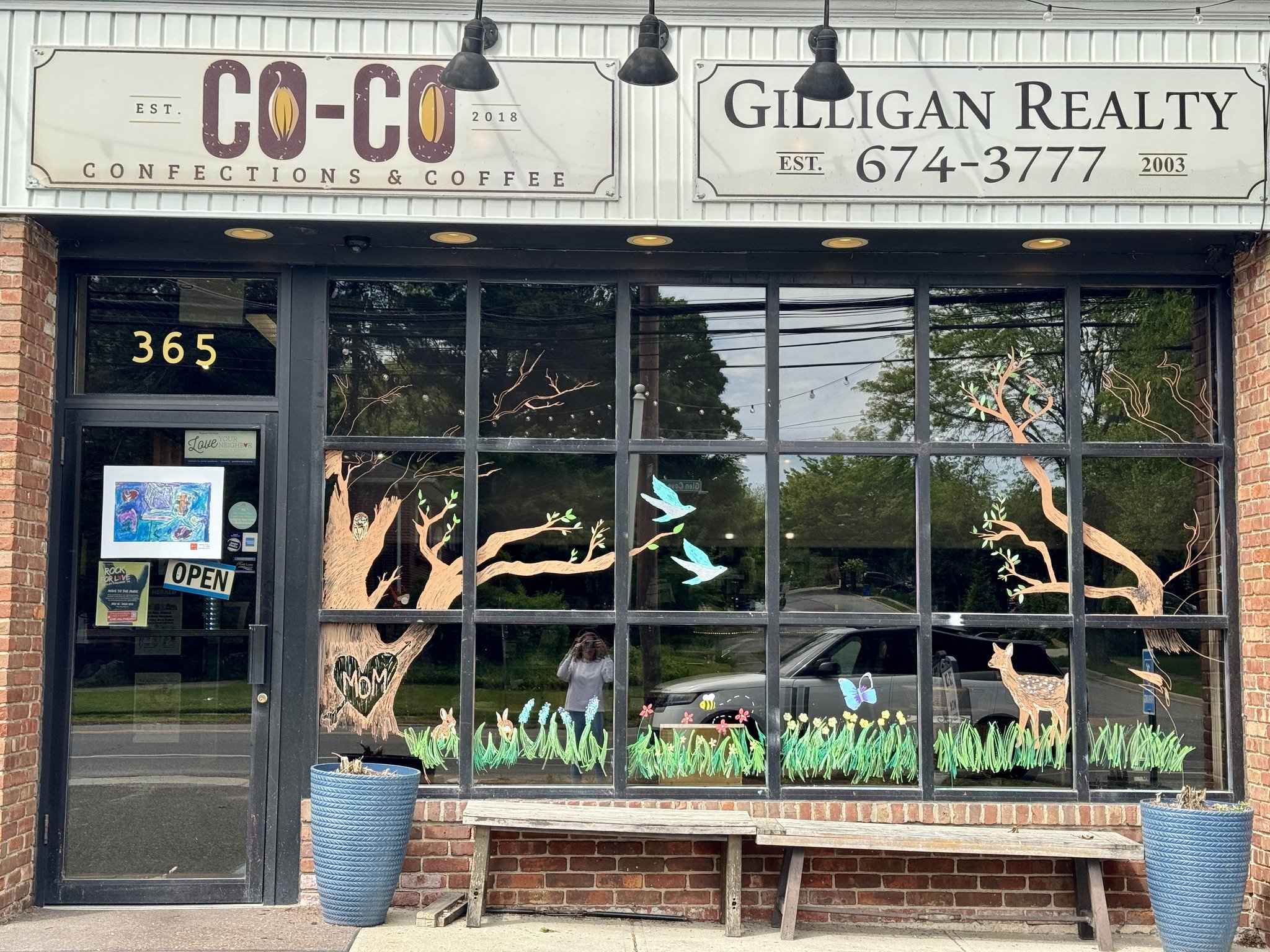 COCO Confections and Coffee is a place to slow down and enjoy our carefully curated and hand created selection of chocolate and coffee products in the heart of North Shore. 
Terry Kenniff started his sweet journey over 25 years ago during his fellows