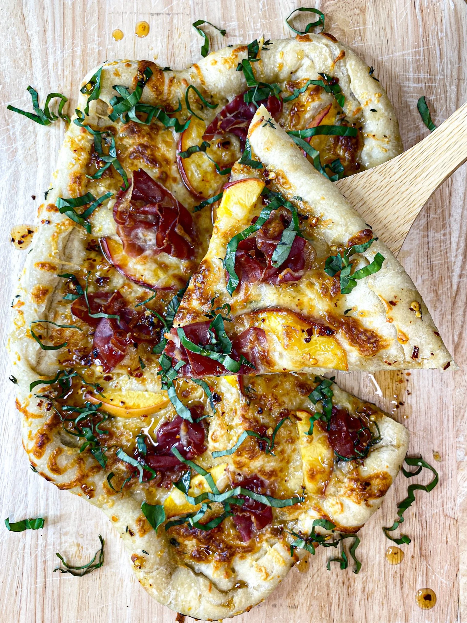 Peach &amp; Prosciutto Pizza
