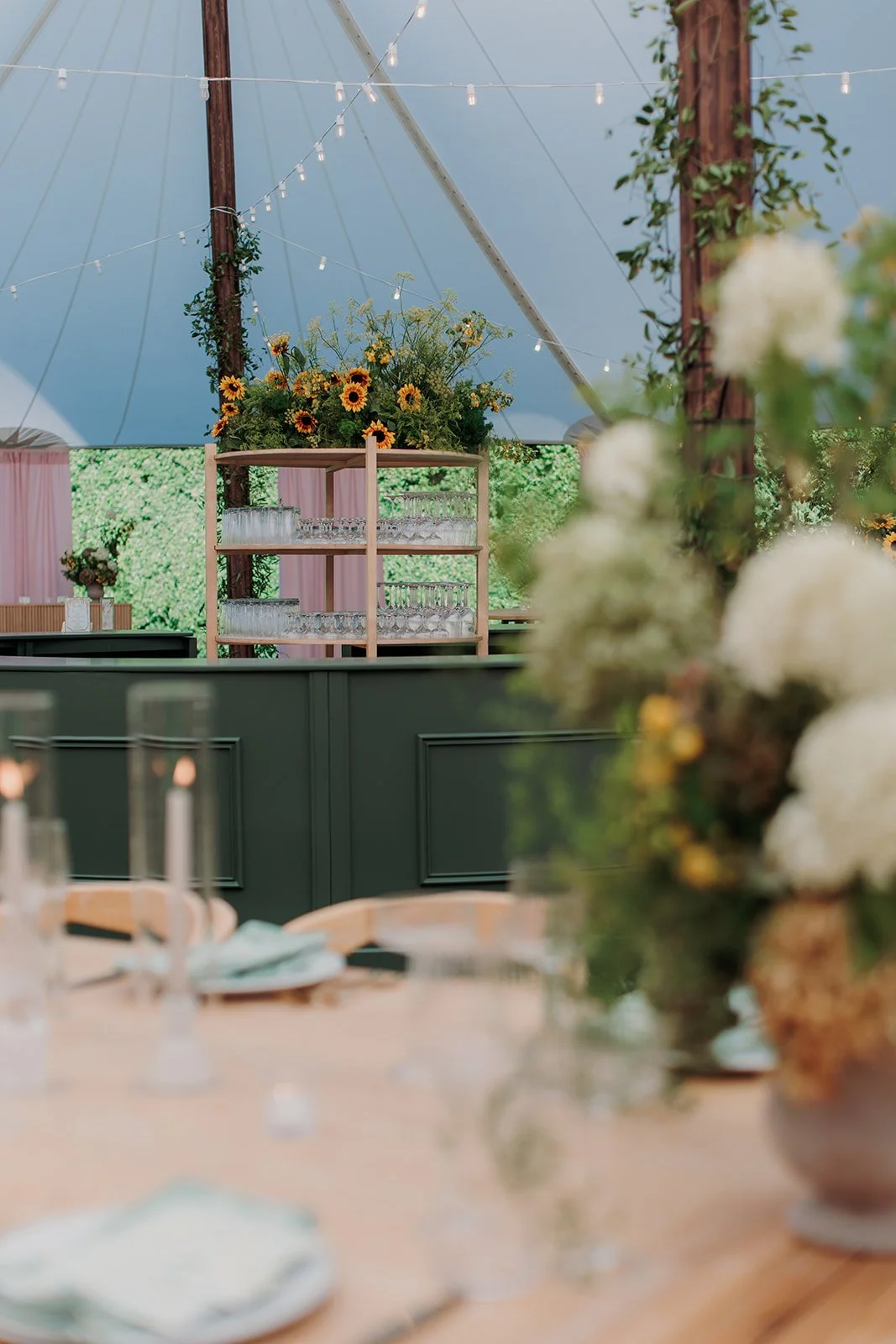Table setting with bar in background