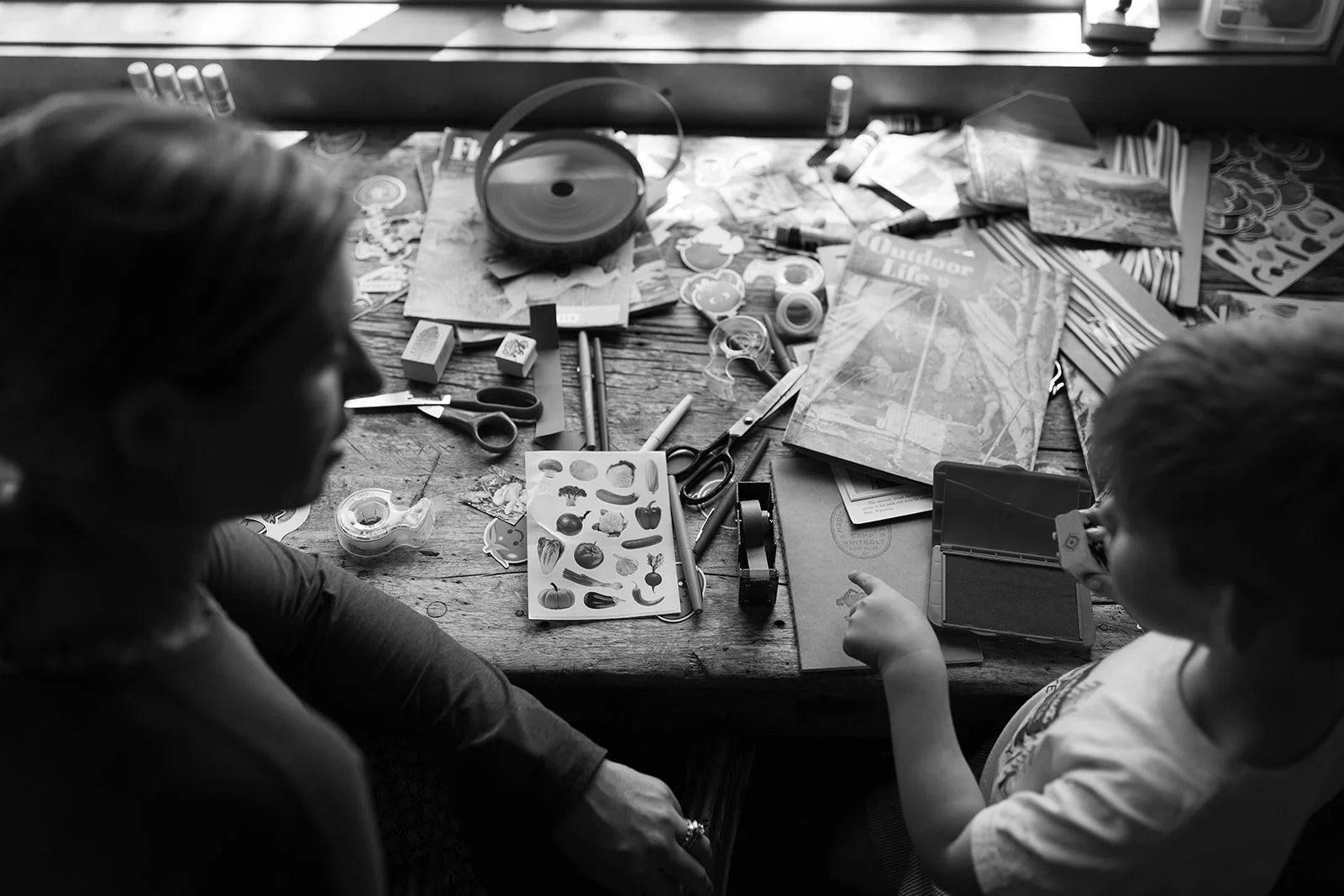 Wedding guests doing art crafts