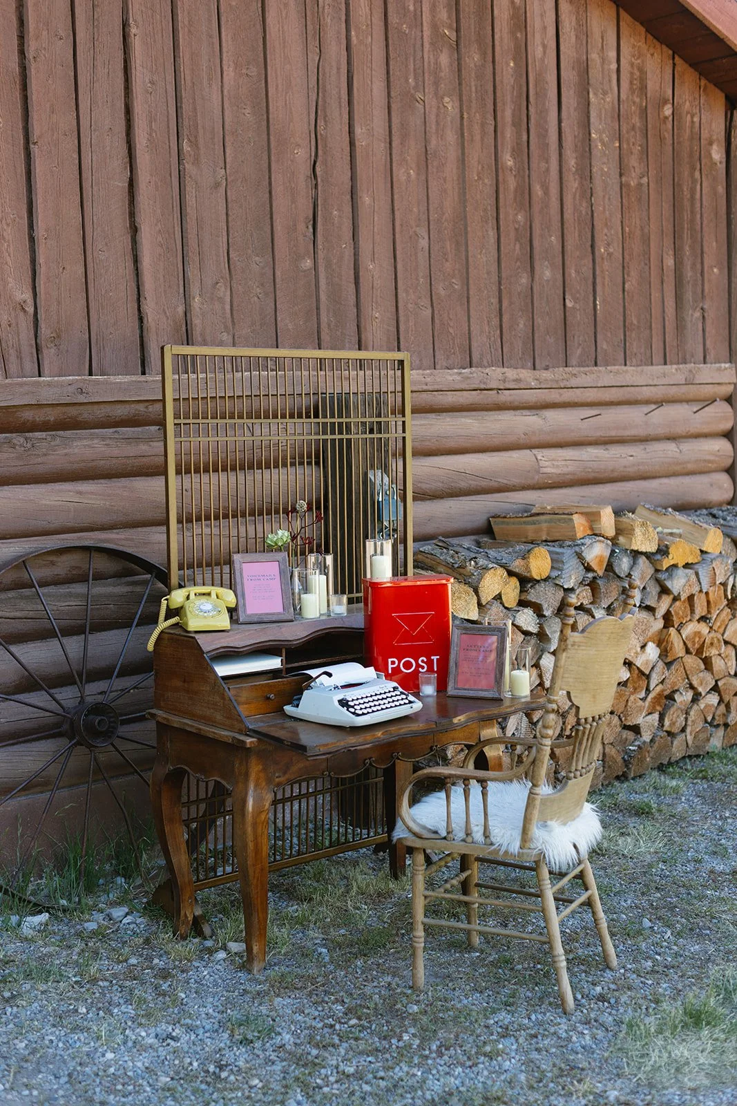Welcome table at reception with typewriter on desk