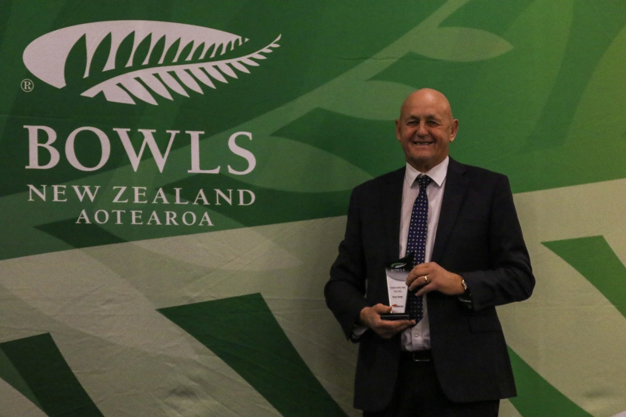 Kevin Smith receives ‘coach of the year’ award.