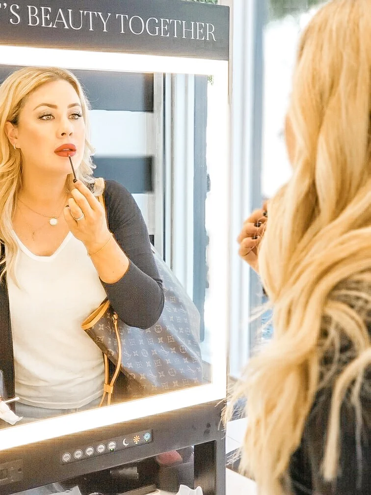 Tips for Wearing a Bright Lip 