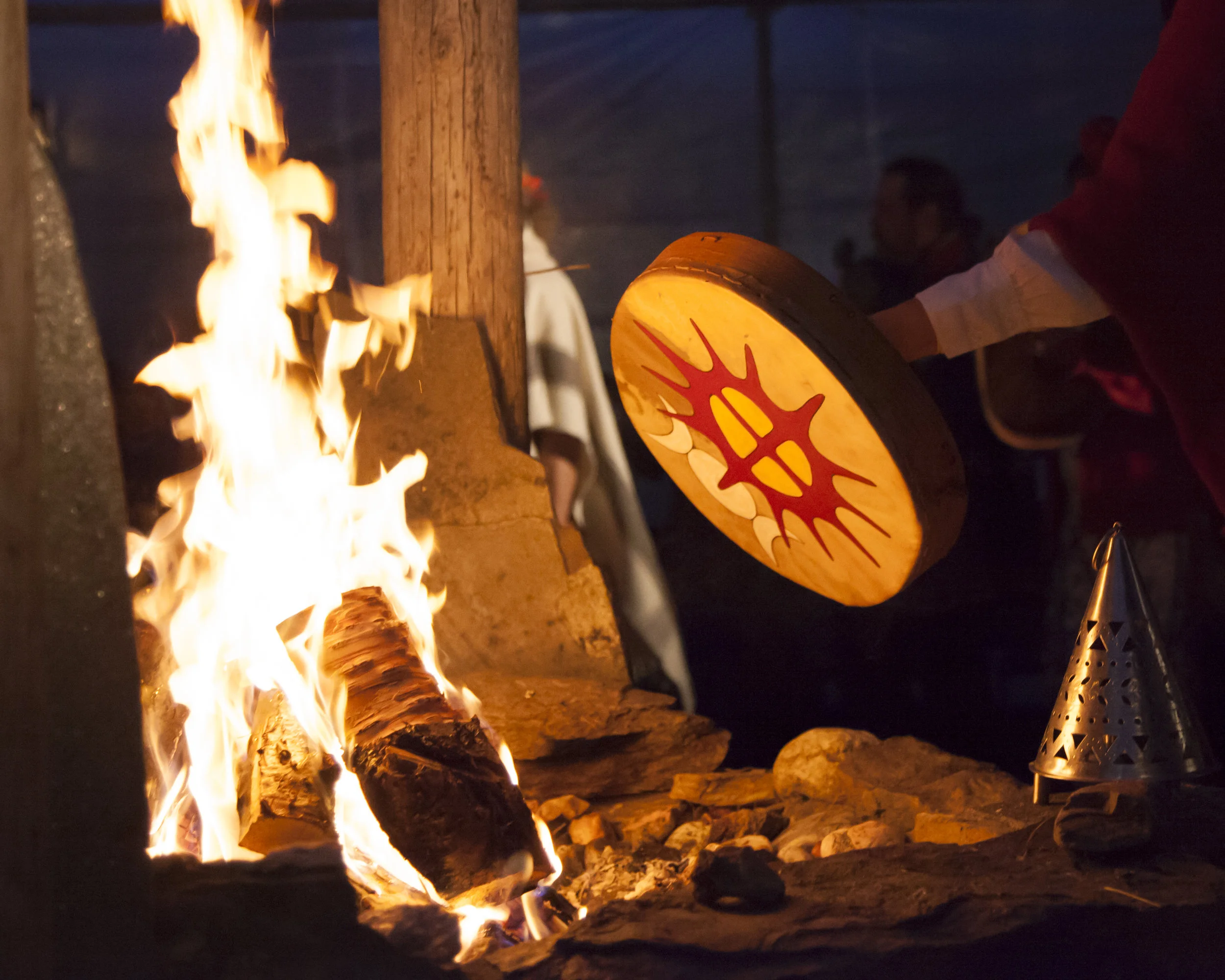 Isogaisa drum and fire.jpg