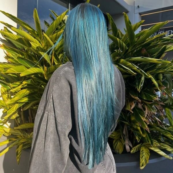 Ocean Girl #aquamarine 

#mobilehairdressergoldcoast #goldcoastbeauty #goldcoastbeautyblogger #instafashion #longhairdontcare #hairideas #hairstylist #haircut #straighthair #haircolour #hairoftheday #hairofinstagram #hairstyles #coolhair #brisbanehai