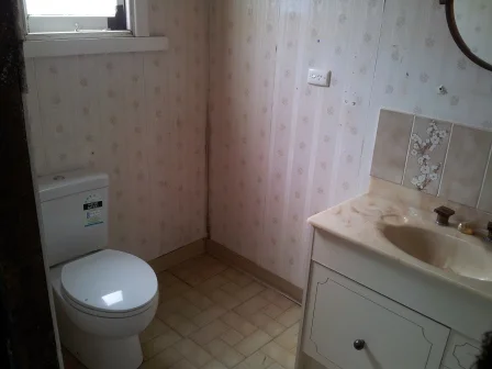 Bathroom%20J%20Laundry%2022.jpg