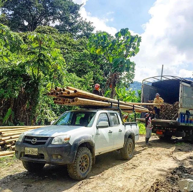 Another day, another grindπβπ½π³π±π
.
#regenerationfieldinstitute  #bamboobuilding #bambooconstruction #bambooarchitecture #bamboofarming #bamboocultivation #cañaguadua #guadua #guaduabamboo  #farmlife #junglelife #tropicalfarm #tropicalagri
