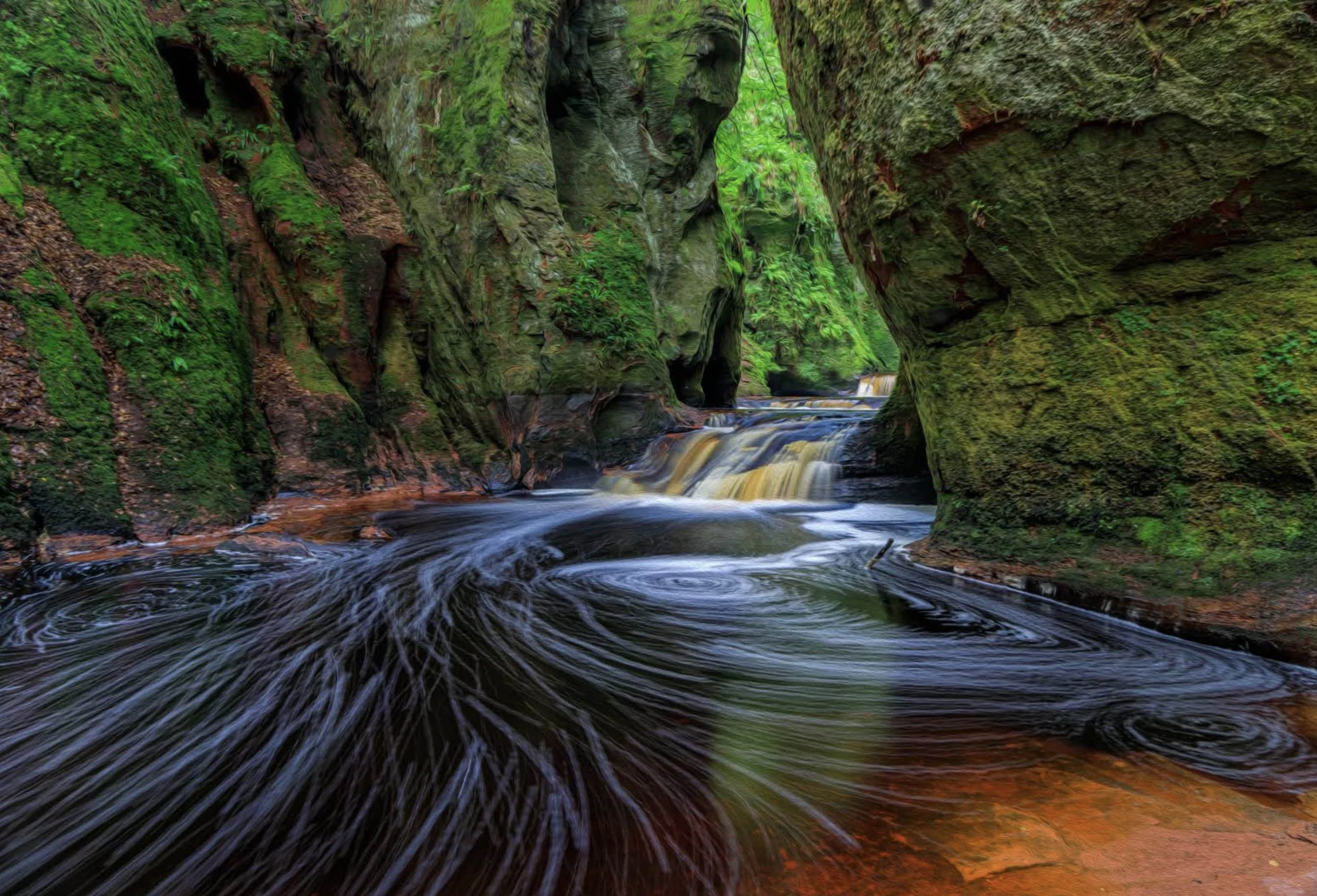 The Carnock burn over th red sandstone