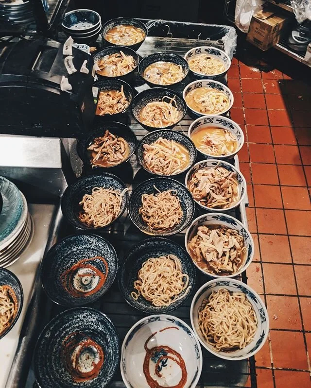 Love the site of rows of bowls of noodles awaiting some hot soup. 😍⠀
.⠀
.⠀
.⠀
BB6 aka Ba Ba Lio aka 八八六 (886, Taiwan's area code) is a pop up series dedicated to highlighting the diverse offerings of Taiwanese cuisine. Pick up for our next meal kit 