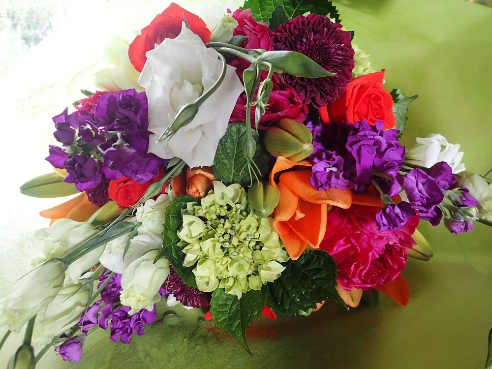 Bouquets-arrangements-flower-power
