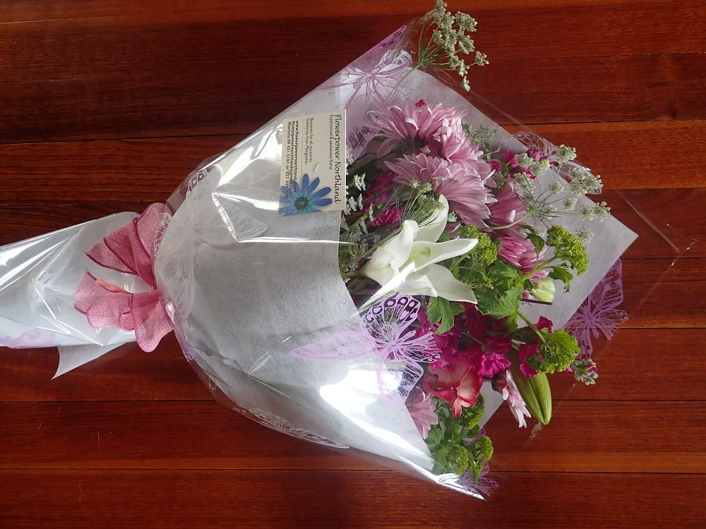 Pink-wrapped-flower-bouquet-flowerpower-northland