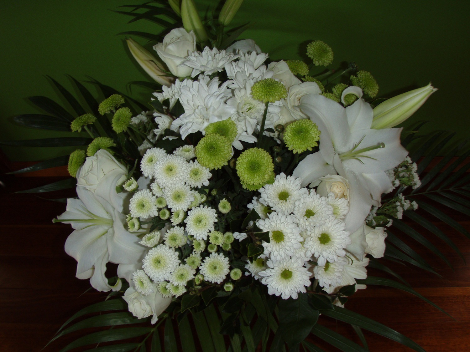 Traditional-white-flower-bouquet-flowerpower-northland