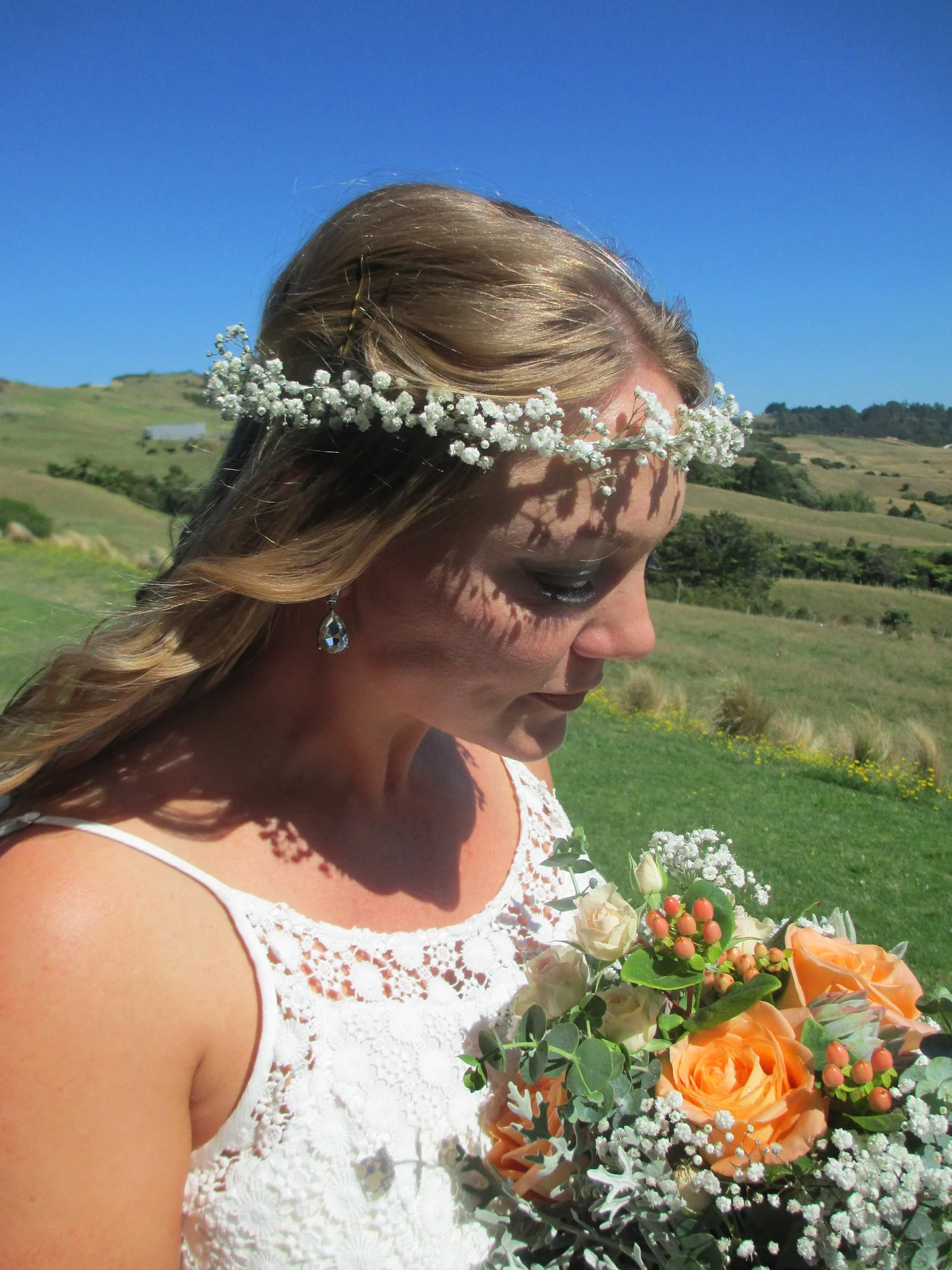 Bride-headpiece-flowerpower-northland