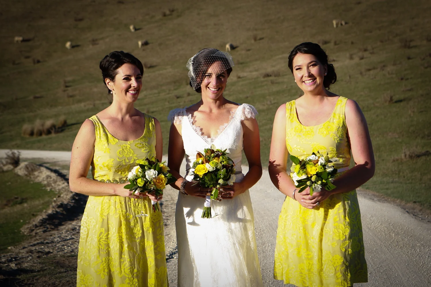 Bridesmaids-wedding-flower-flowerpower-northland
