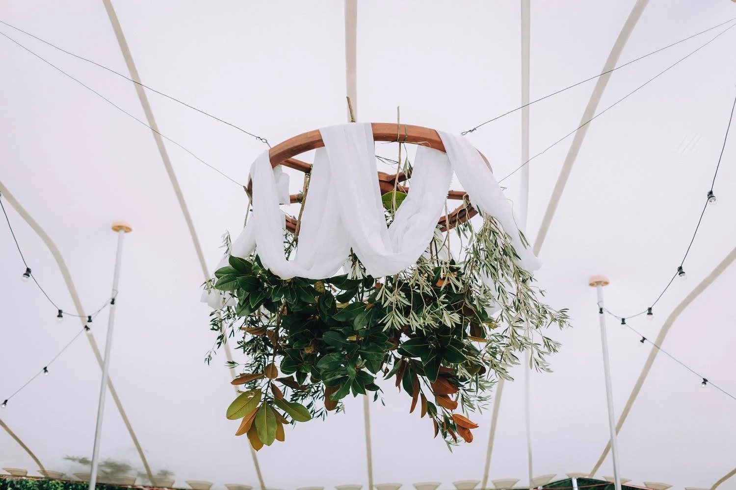 Beautiful-hanging-wedding-piece-flowerpower-northland