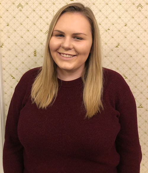 Caroline | Senior Intern