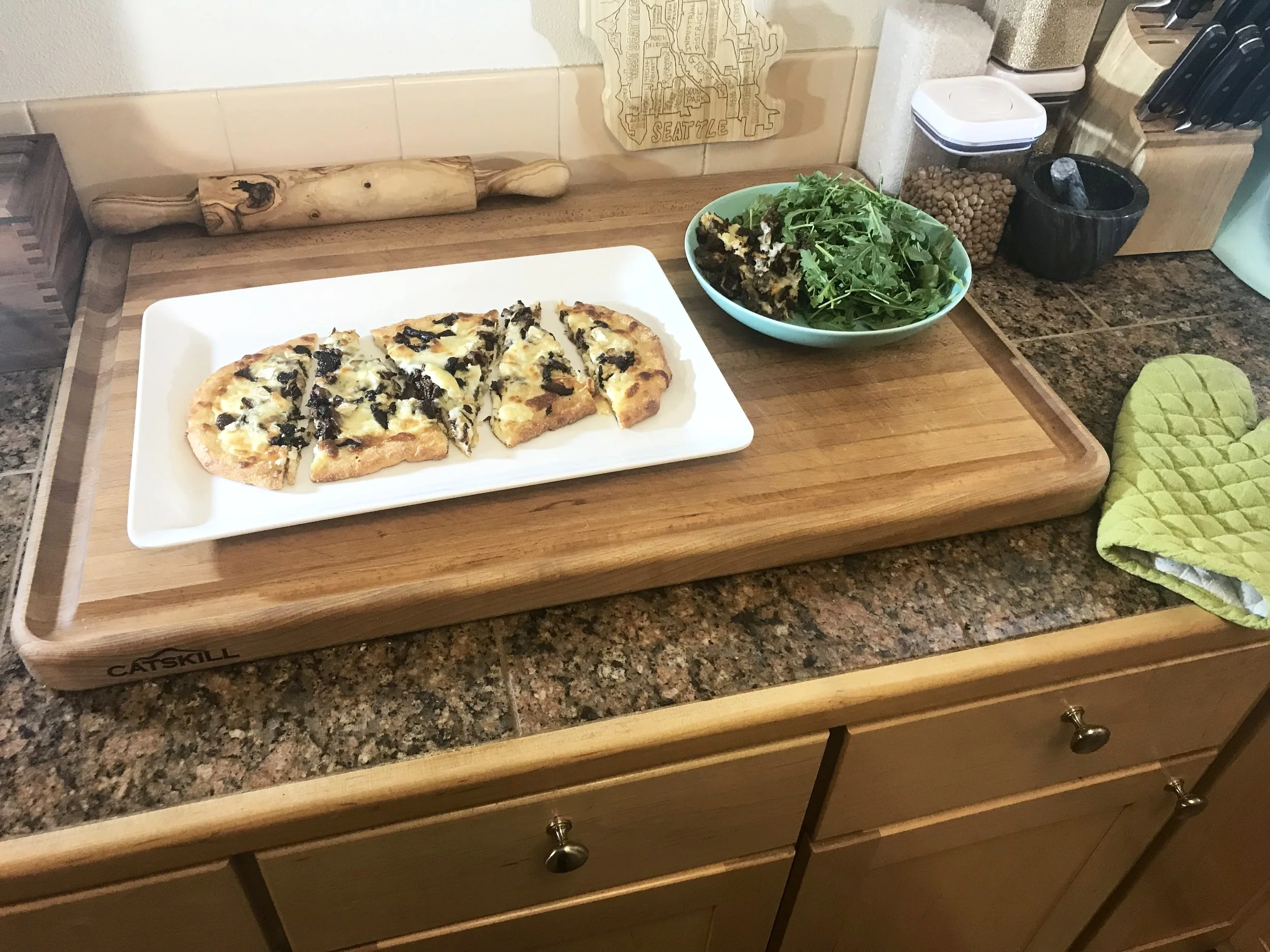 Like most other dinners, I paired with arugula and sparkling water.