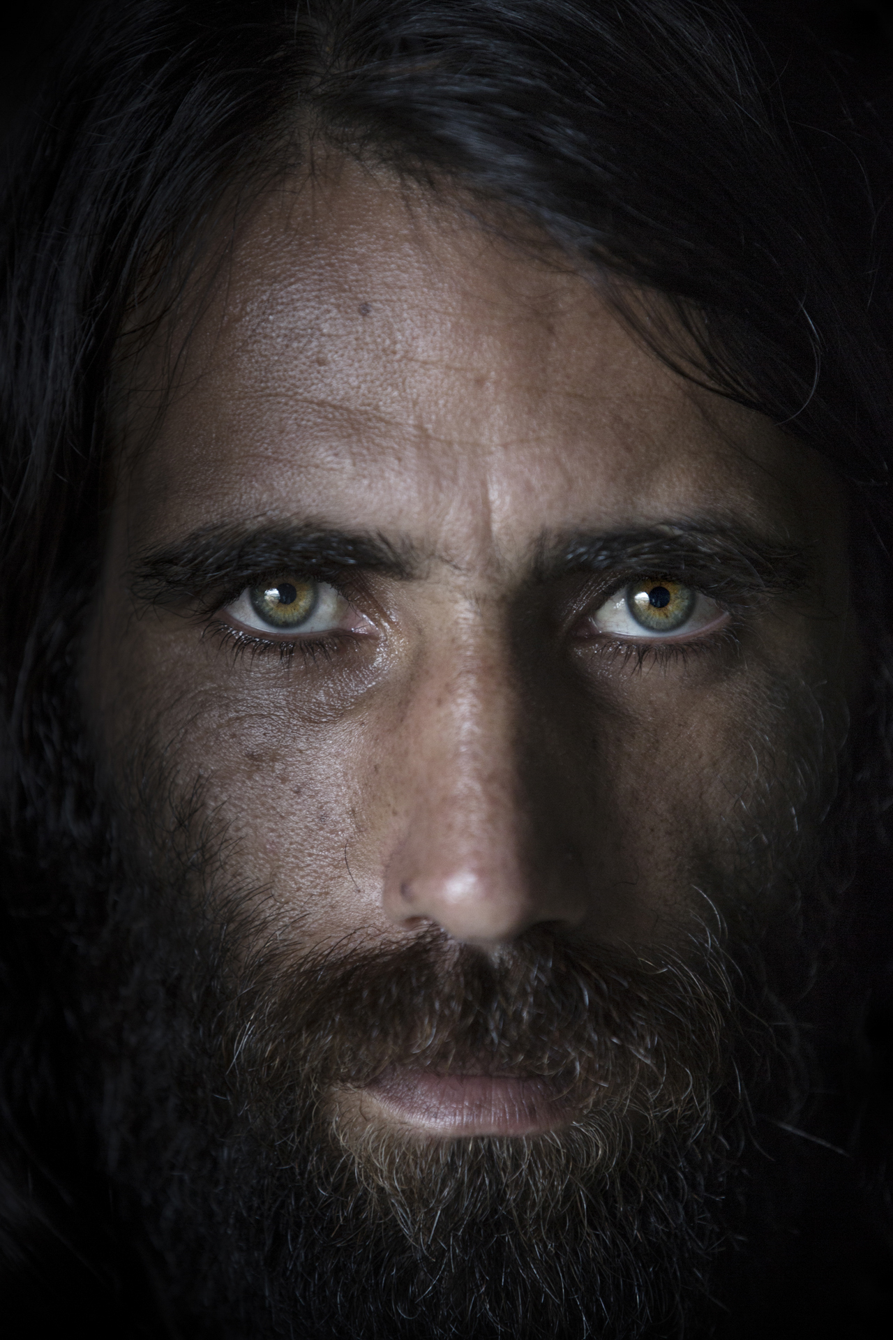  Behrouz Boochani from Iran, exiled asylum seekers on the remote island of Manus / Papua New Guinea  