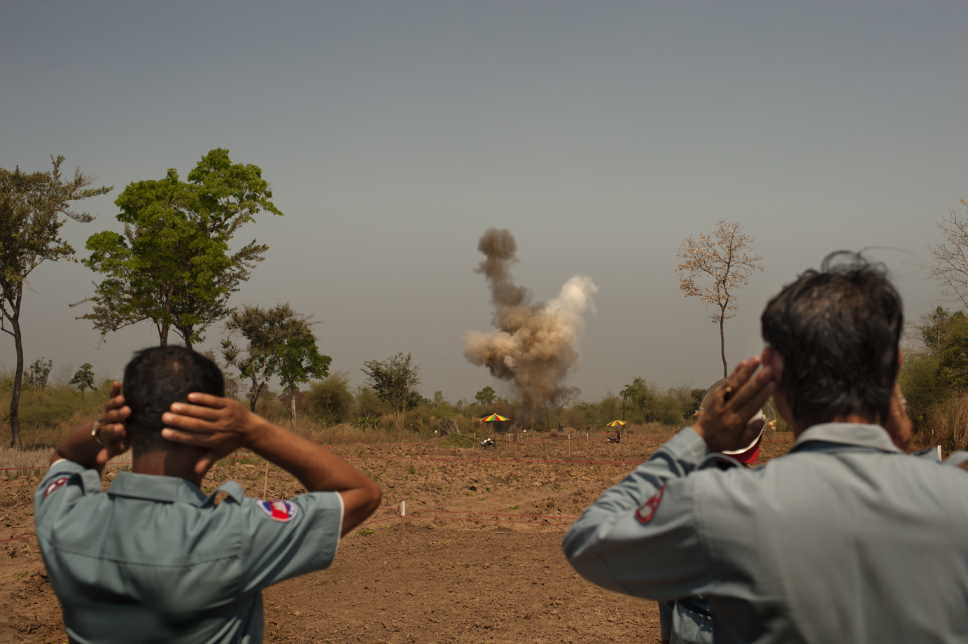  Detonation of land mines / Cambodia - 2011 