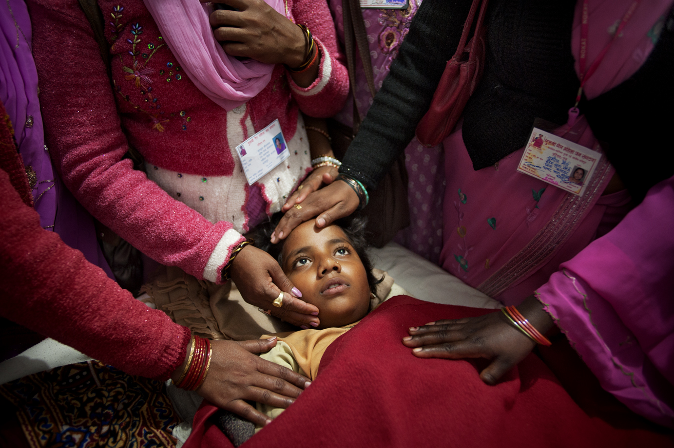  Six years old girl,  victim of rape by two male adults, Uttar Pradesh / India - 2011 