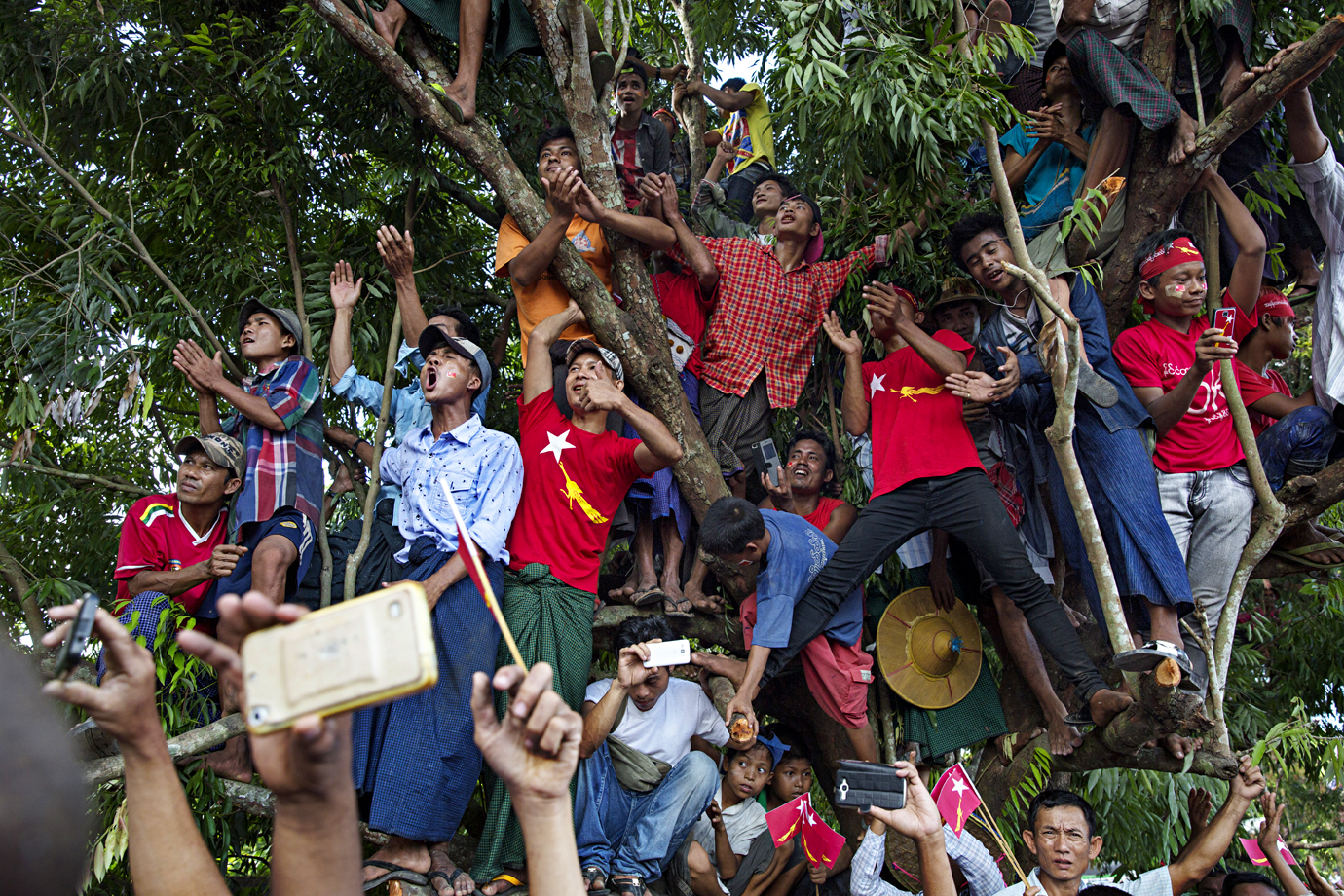  NLD and Aung San Suu Kyi supporters shows their support for the forthcoming general elections / Burma - 2015 
