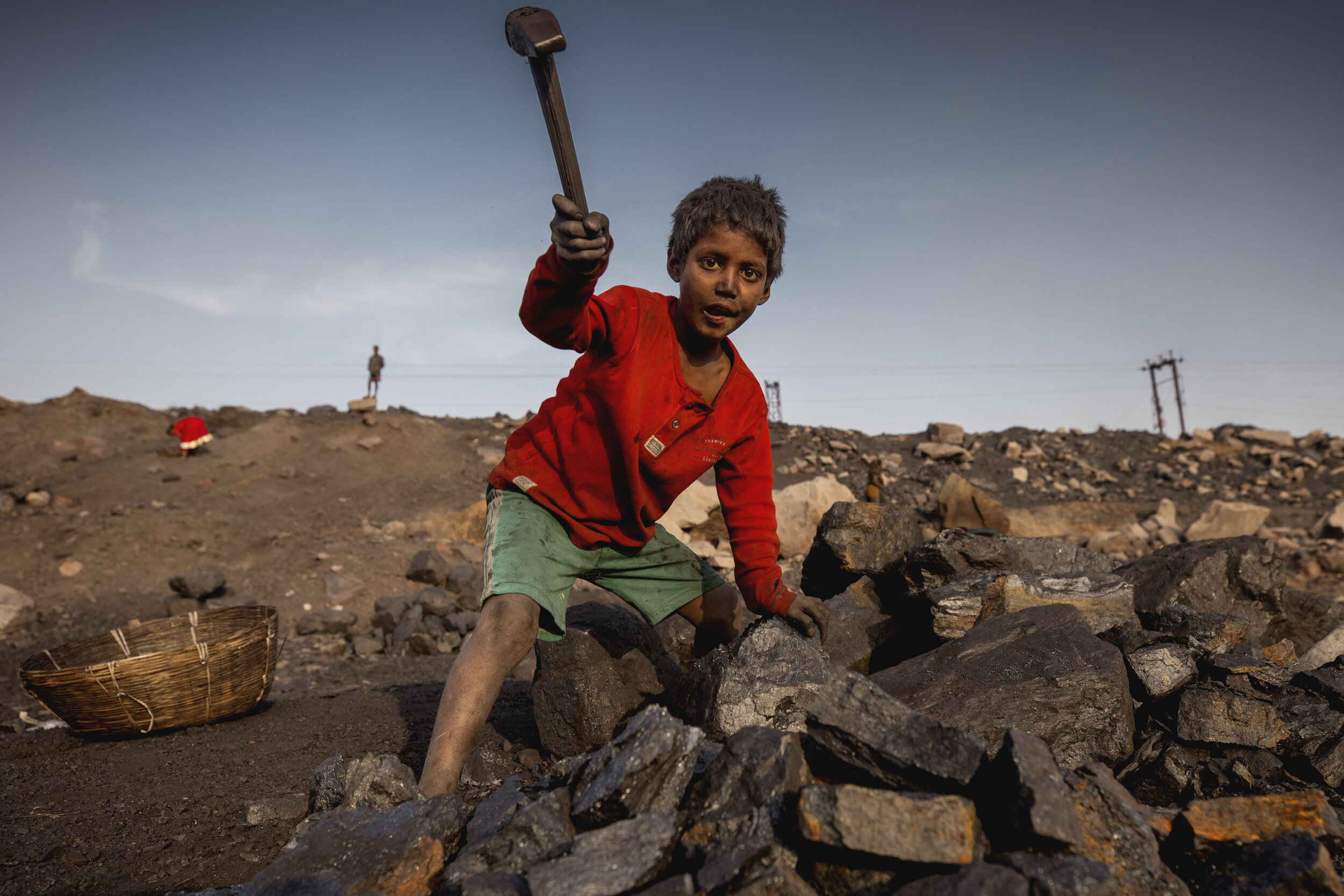  Sunil Mathu is one of the many children that are working in the Jharia coalfields where a large amount of India's coal is mined / India - 2020 