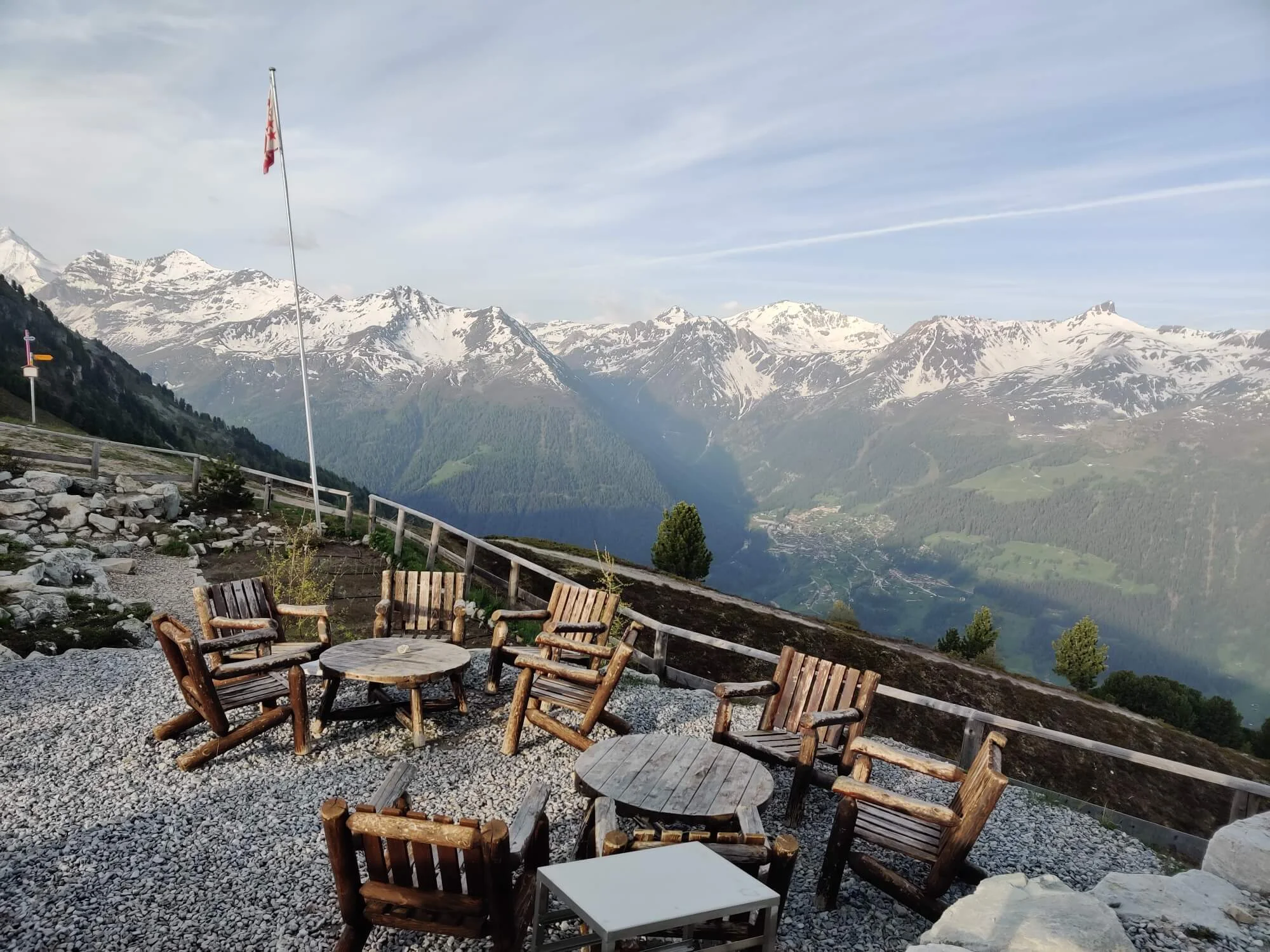 Hotel Weisshorn: Stop for morning tea or lunch on your way to Medipass