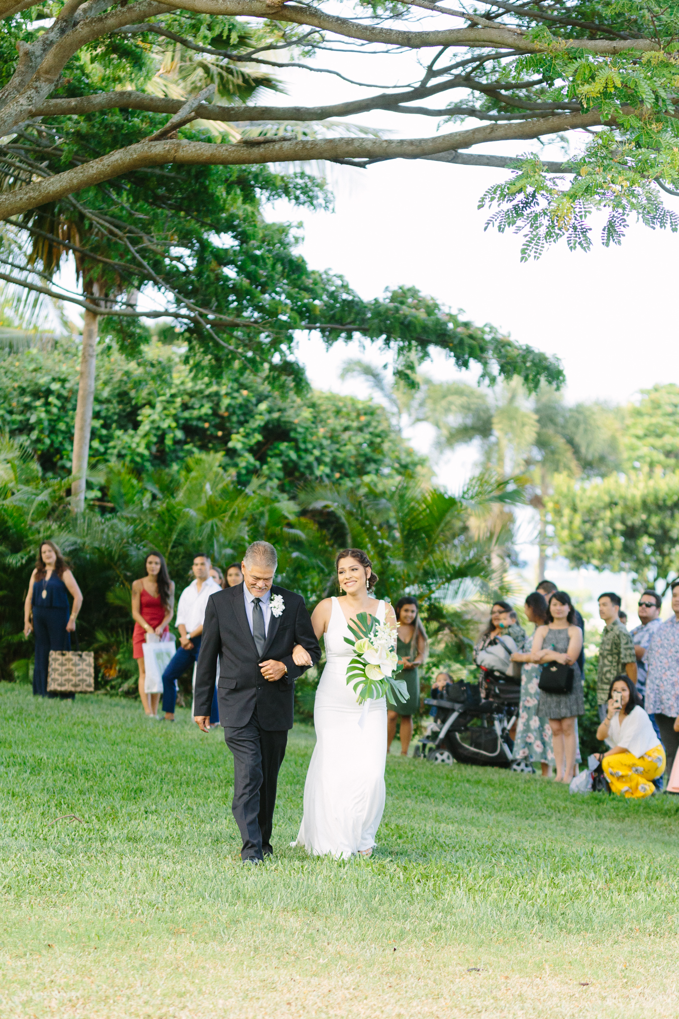 Kualoa_Ranch_Wedding_Photographer_Tone_Hawaii-15.jpg